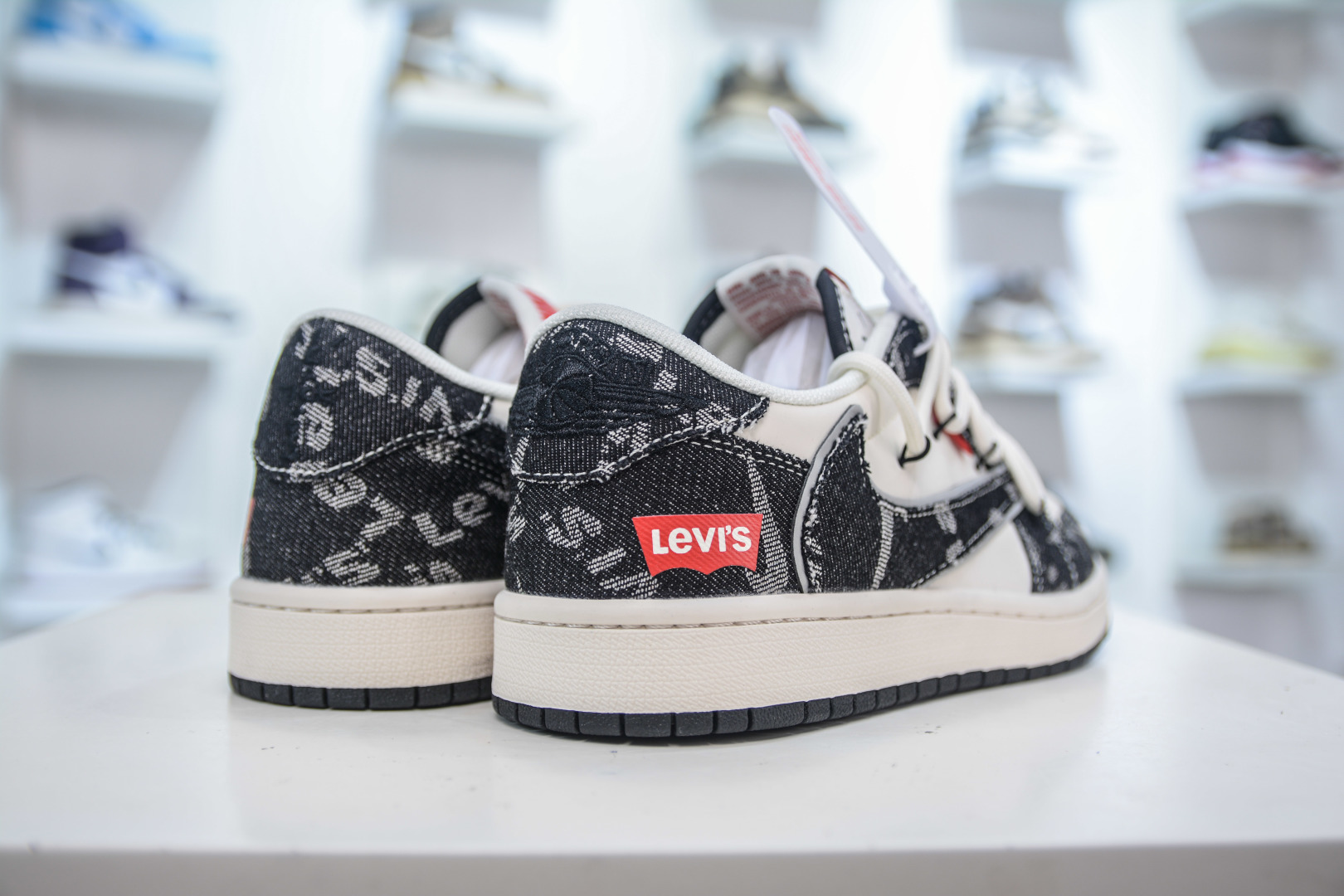 Travis Scott x Nike Air Jordan 1 Low Levi's - White Black Denim Sneakers 6 cmp i1753976644475 7325 0 5