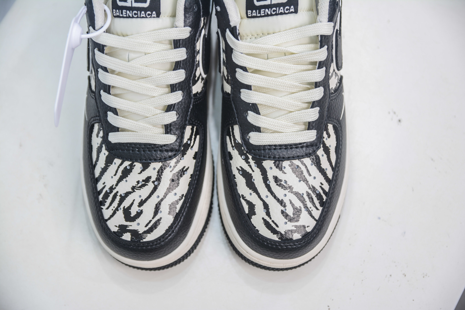 Nike Air Force 1 Low 07 x Balenciaga 巴黎世家联名-条纹米白黑 HJ3318-004
