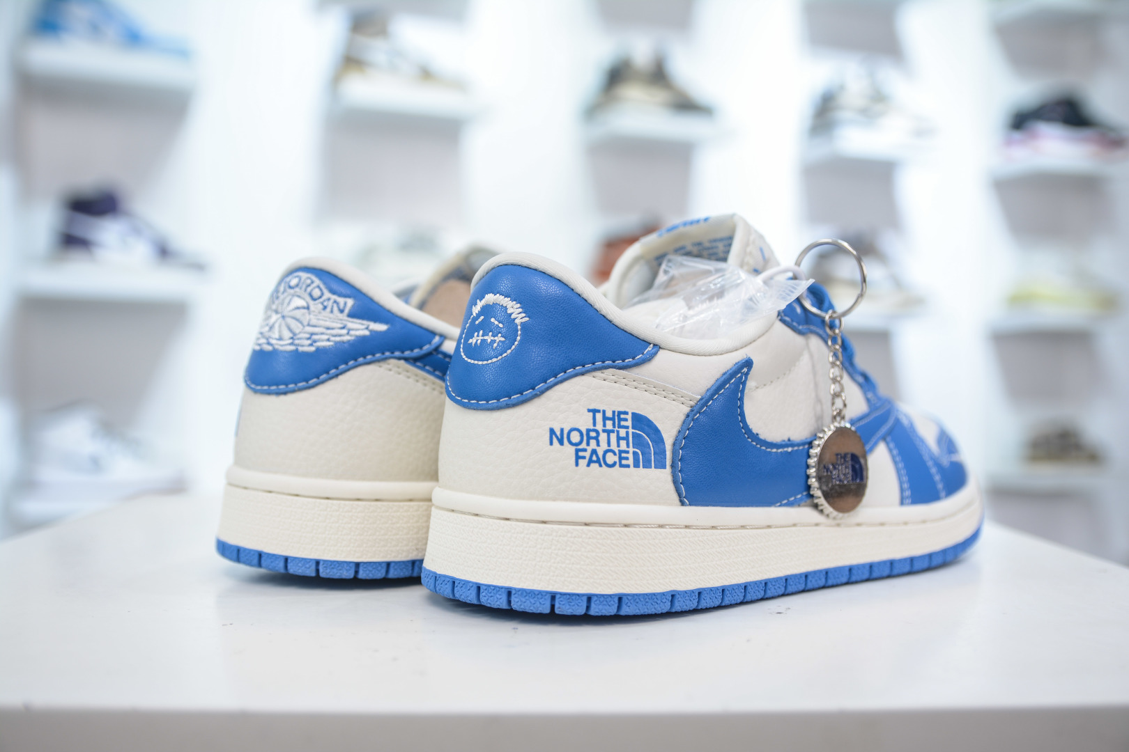 The North Face x Travis Scott x Air Jordan 1 Low乔丹1代低帮倒钩北面联名-白蓝 LD2025-033