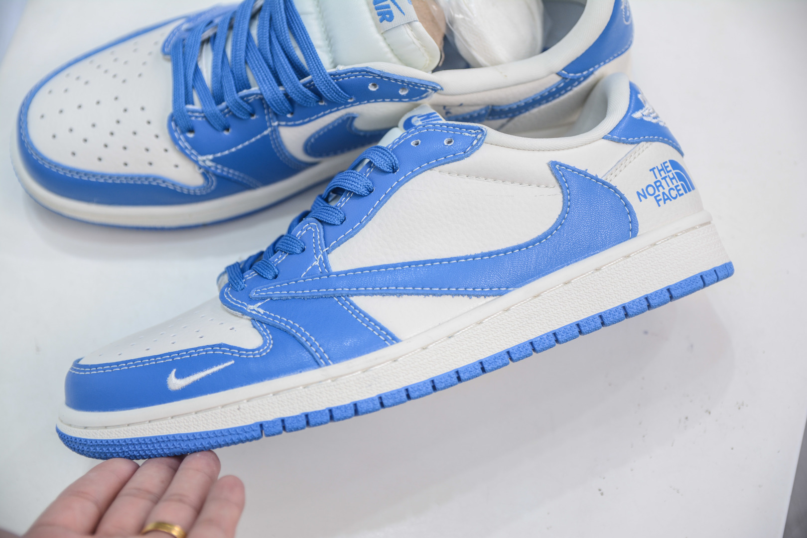 The North Face x Travis Scott x Air Jordan 1 Low乔丹1代低帮倒钩北面联名-白蓝 LD2025-033