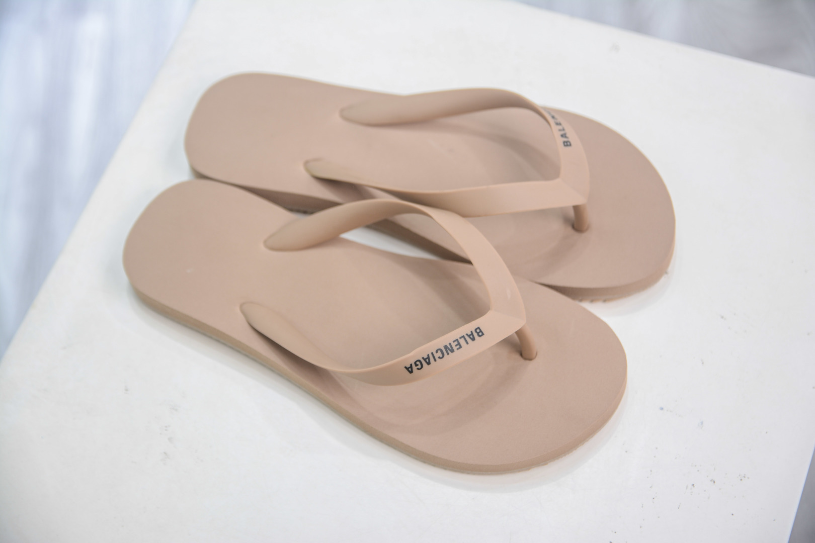 Balenciaga Track Sneaker Recy Cled 巴黎世家夏季人字休闲拖 812925 W1TAB 9710