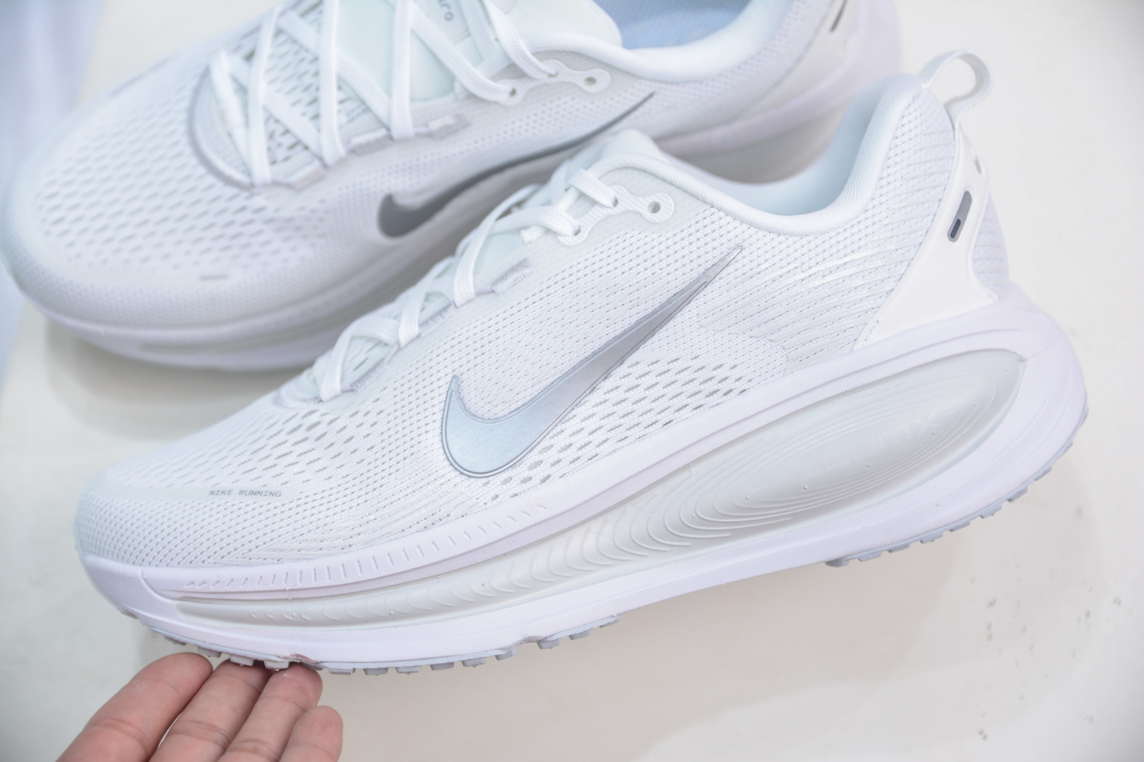 Nike Air Zoom Vomero 18 White Running Shoes - Lightweight & Comfortable 8 cmp i1754146392902 3756 0 6