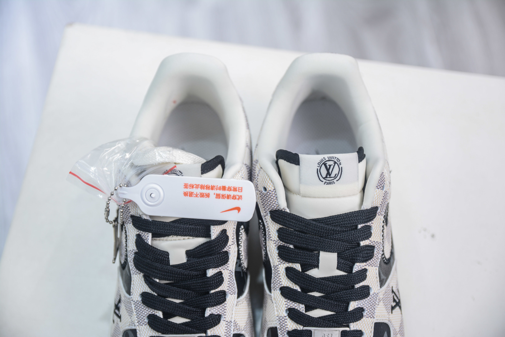 Nike Air Force 1 Low x Louis Vuitton Collab Sneakers - Grid Fog Grey 9 cmp i1754146692562 3107 0 7
