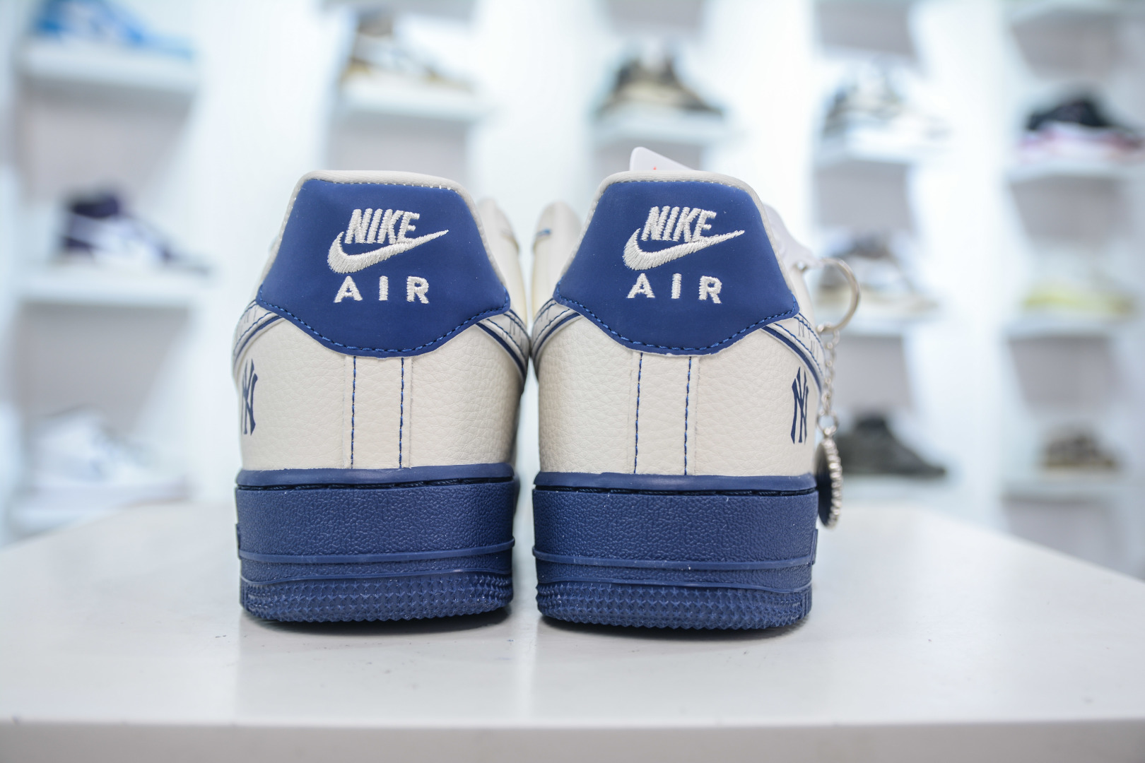 Nike Air Force 1 Low '07 MLB Yankees Edition - Creamy White and Navy Blue 3 cmp i1754146736410 4316 0 1