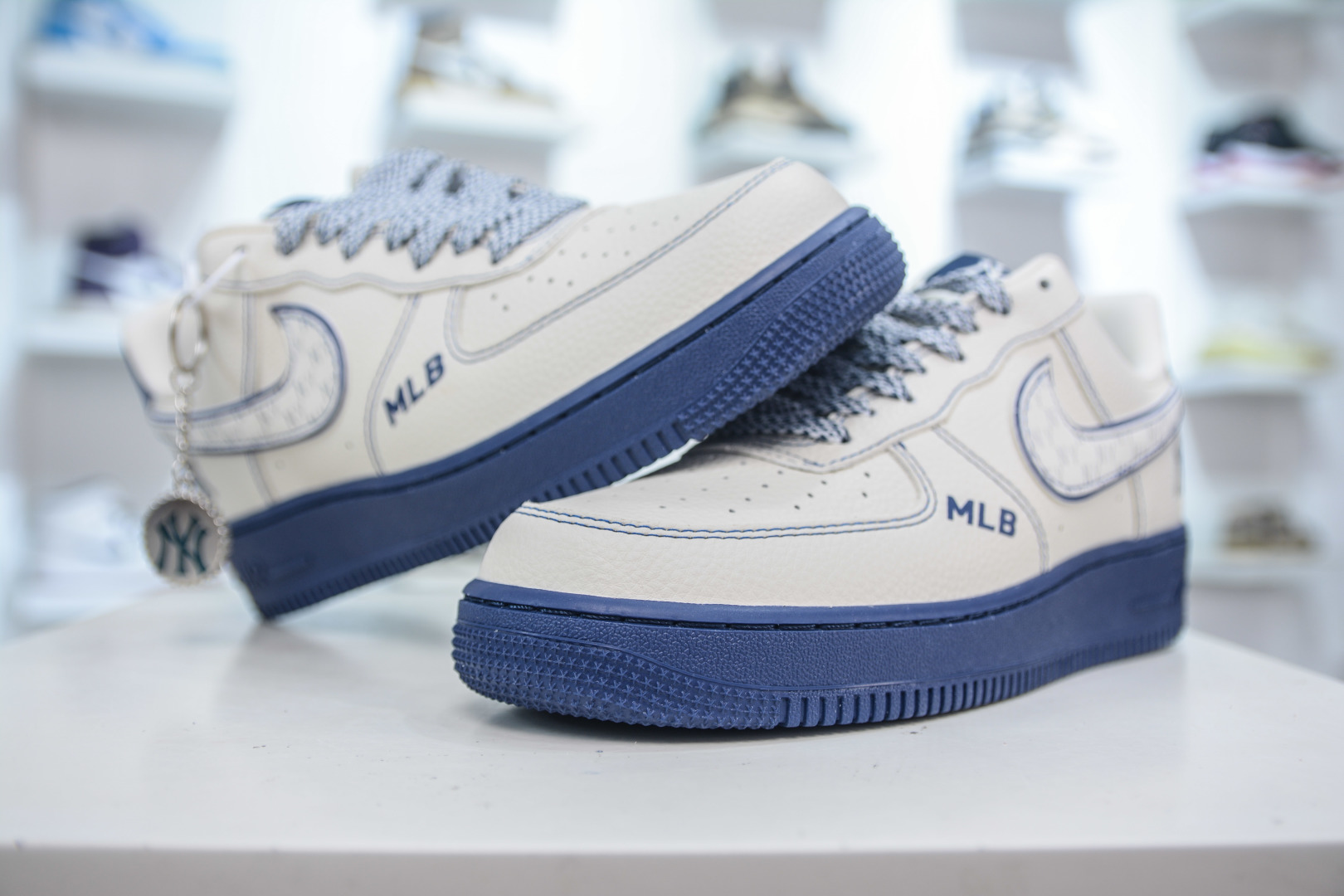 Nike Air Force 1 Low '07 MLB Yankees Edition - Creamy White and Navy Blue 5 cmp i1754146737402 9893 0 3