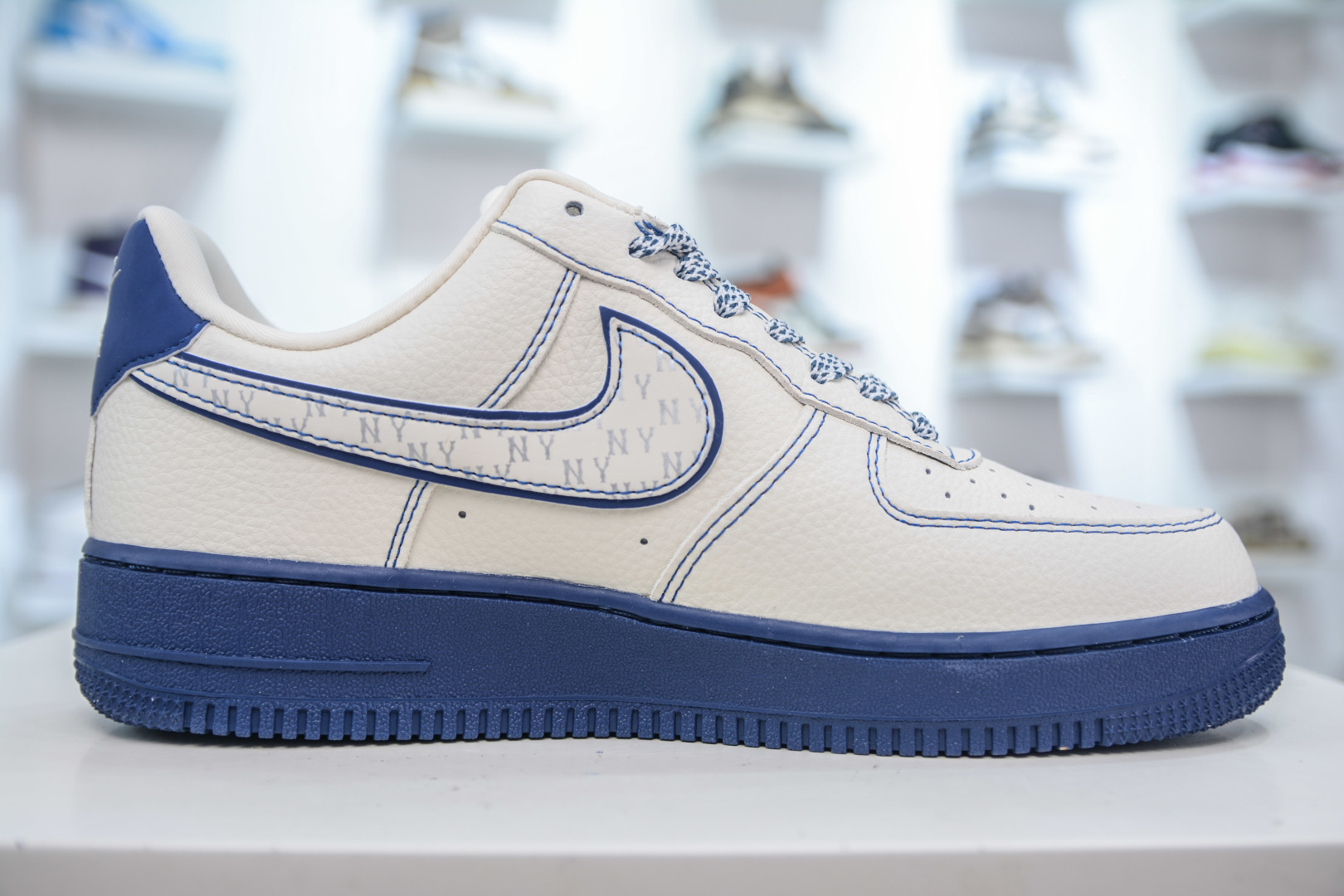 Nike Air Force 1 Low '07 MLB Yankees Edition - Creamy White and Navy Blue 4 cmp i1754146737411 1287 0 2