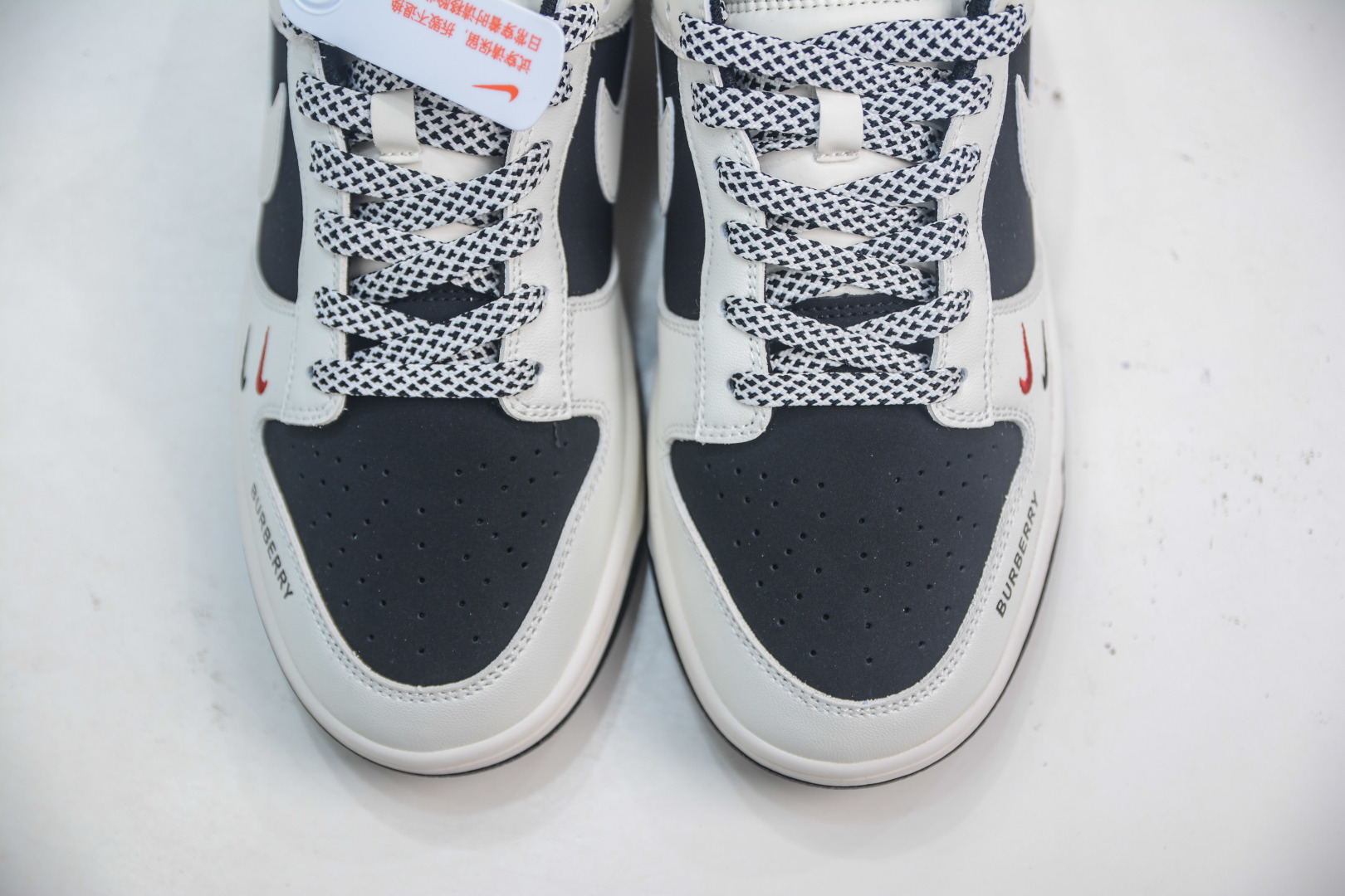 Nike SB Dunk Low x Burberry White Black, Premium Leather, Comfortable Fit 9 cmp i1754146793045 3917 0 8
