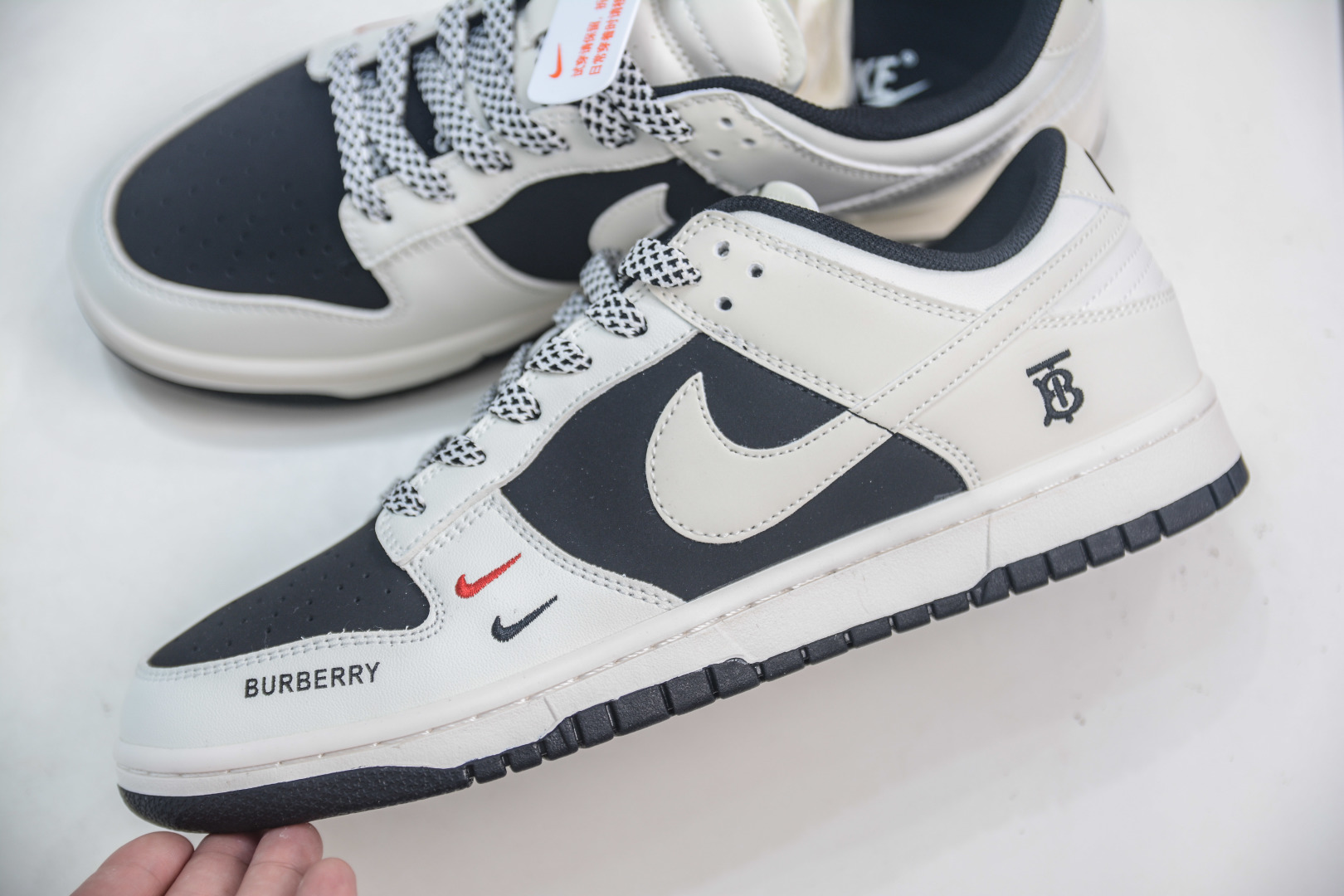 Nike SB Dunk Low x Burberry White Black, Premium Leather, Comfortable Fit 7 cmp i1754146793049 6194 0 6