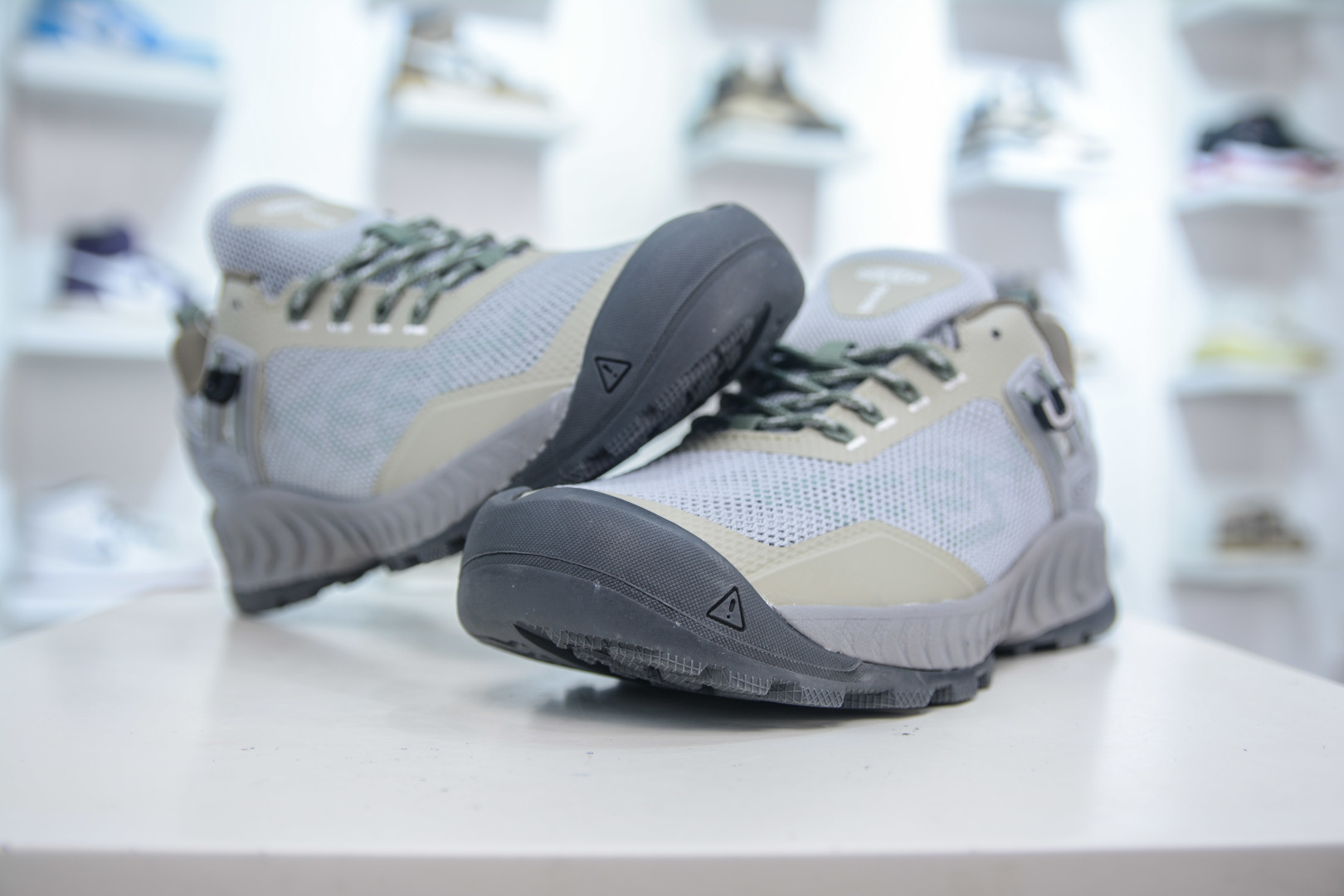 Keen Nxis Evo Low Hiking Shoes: Comfort, Grip, and Energy Return for Trails 4 cmp i1754146919799 5243 0 3