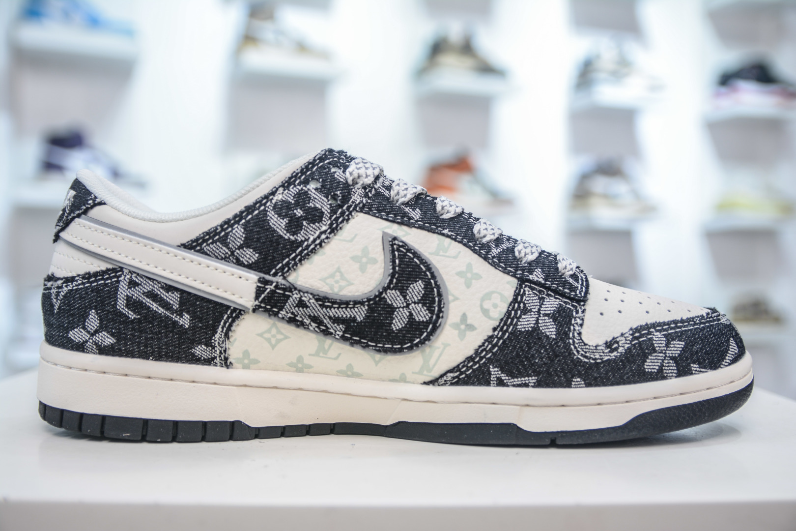 Nike SB Dunk Low x Louis Vuitton Black White Denim Sneakers 3 cmp i1754236682971 5364 0 2