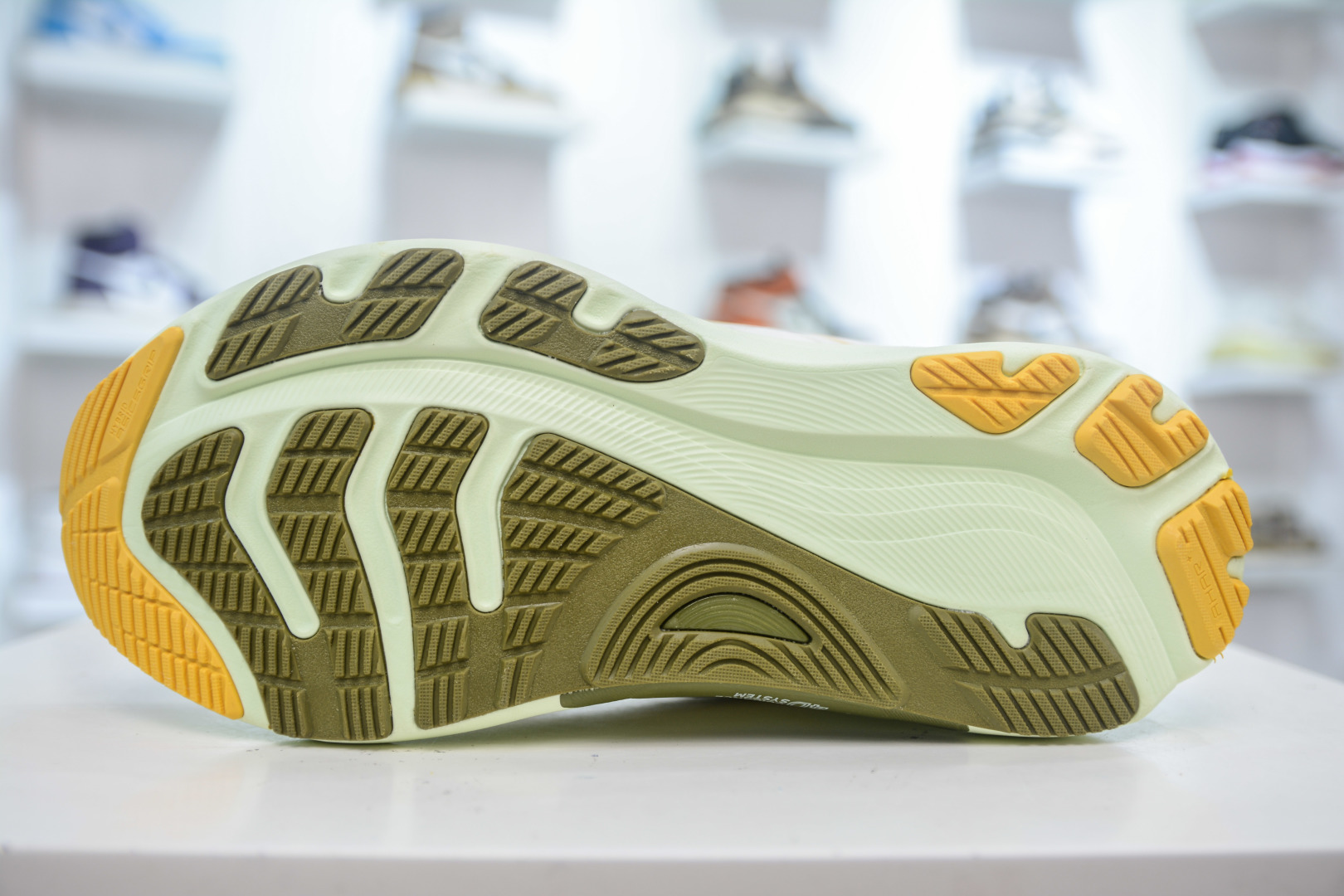 Asics Gel-Kayano 32 Running Shoes: Stability, Cushioning, and Breathable Comfort 6 cmp i1754236875991 5868 0 4