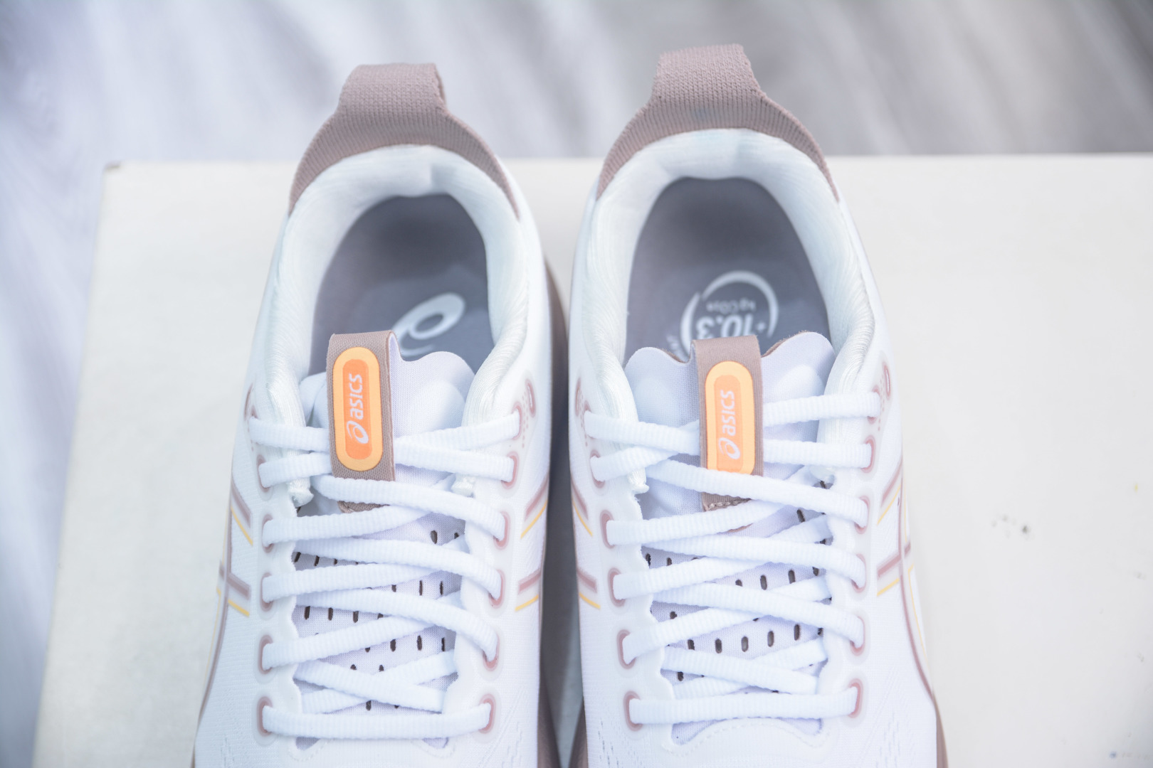 AsicsGel-Kayano 32 亚瑟士运动休闲透气专业跑鞋 1012B838-101