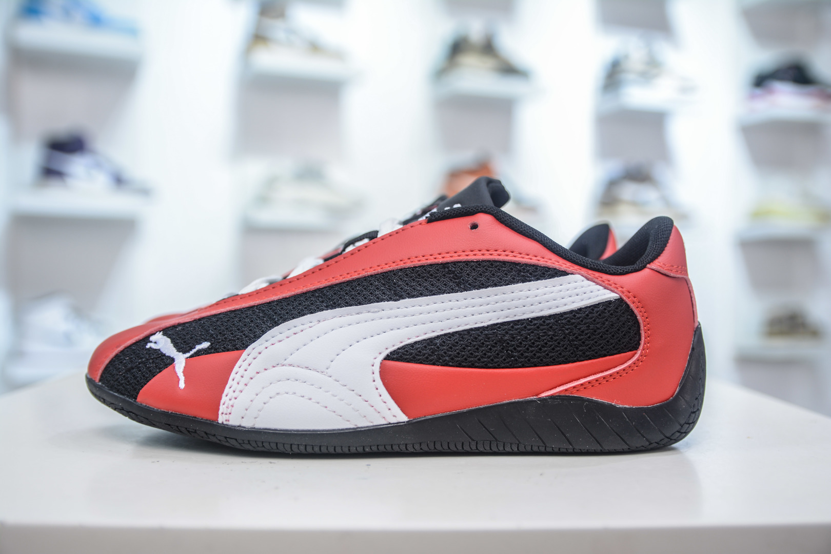 Puma Roma M Motorsport: Retro-Style Low-Profile Sneaker in Black and Red 2 cmp i1754237411693 9713 0 0