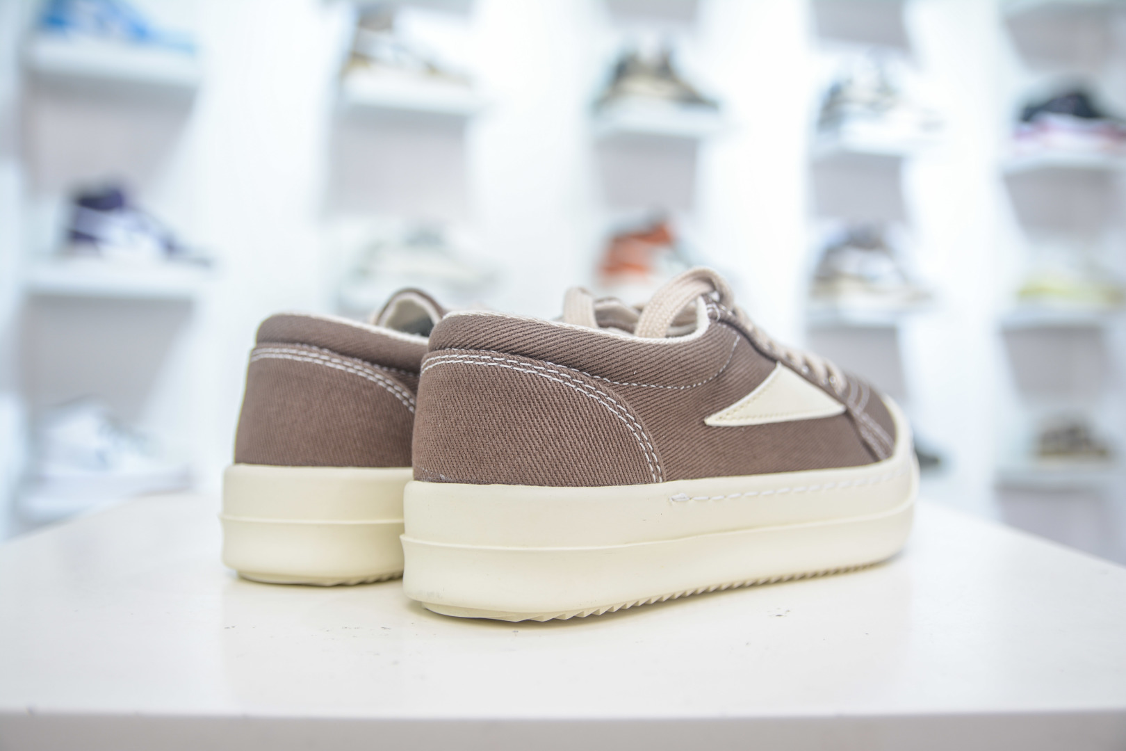 Rick Owens Hollywood Canvas Low-Top Sneakers - Lace-Up, Round Toe, Comfortable 7 cmp i1754237467037 5370 0 5