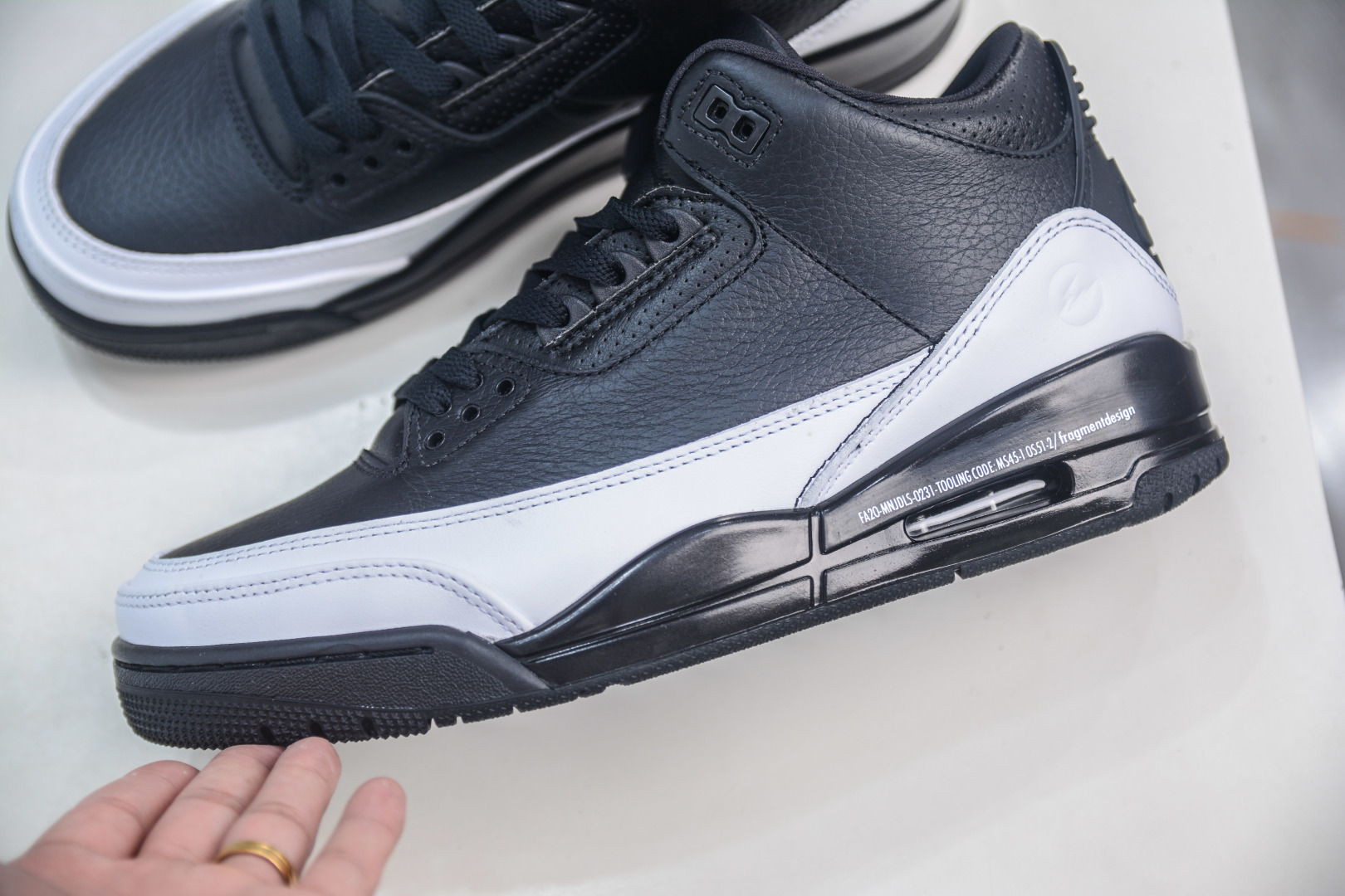 Air Jordan 3 Retro Fragment Design Black White Sneakers DA3595-001 7 cmp i1754237746647 9497 0 6