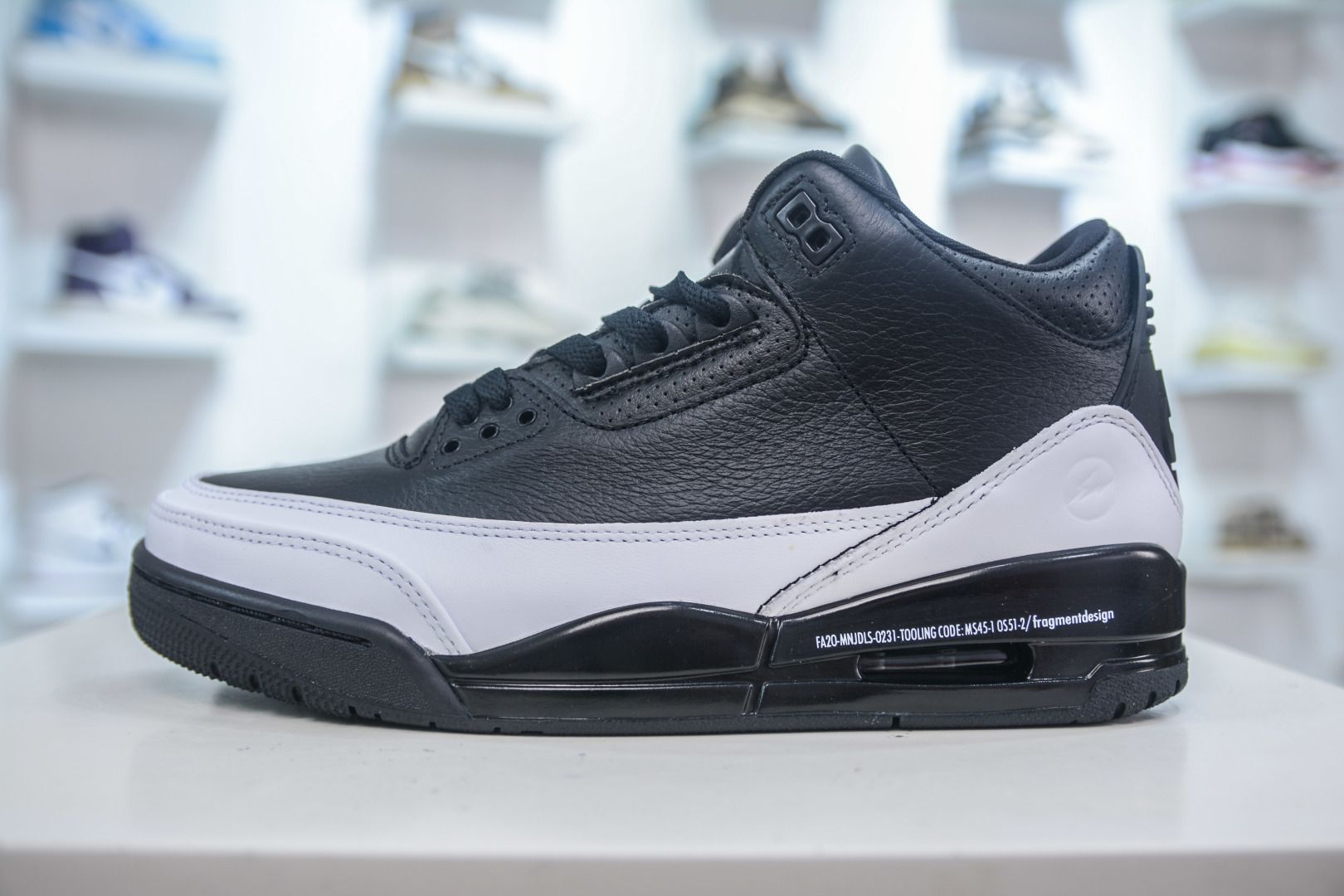 Air Jordan 3 Retro Fragment Design Black White Sneakers DA3595-001 1 cmp i1754237753148 5289 0 0