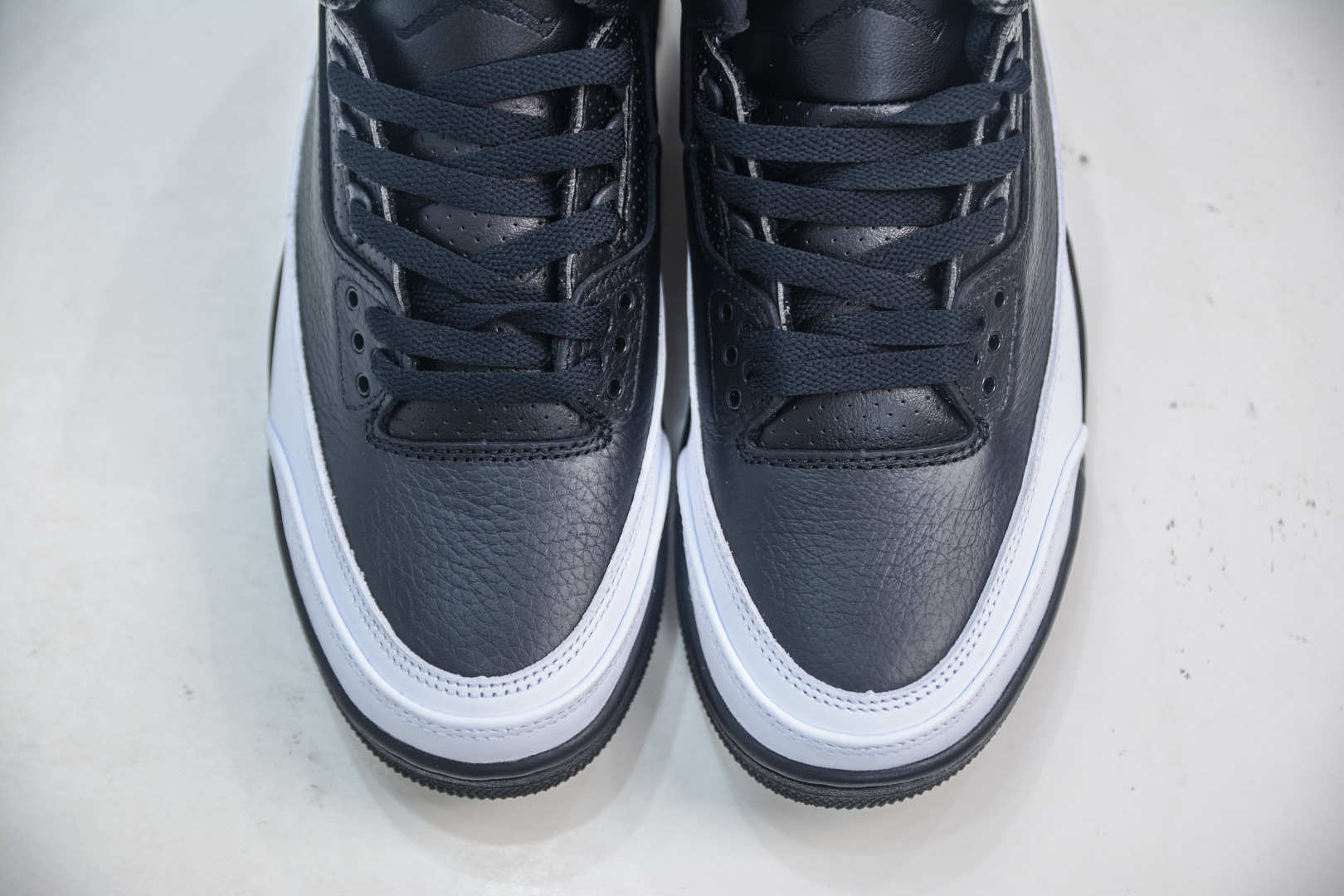 Air Jordan 3 Retro Fragment Design Black White Sneakers DA3595-001 9 cmp i1754237753177 2531 0 8