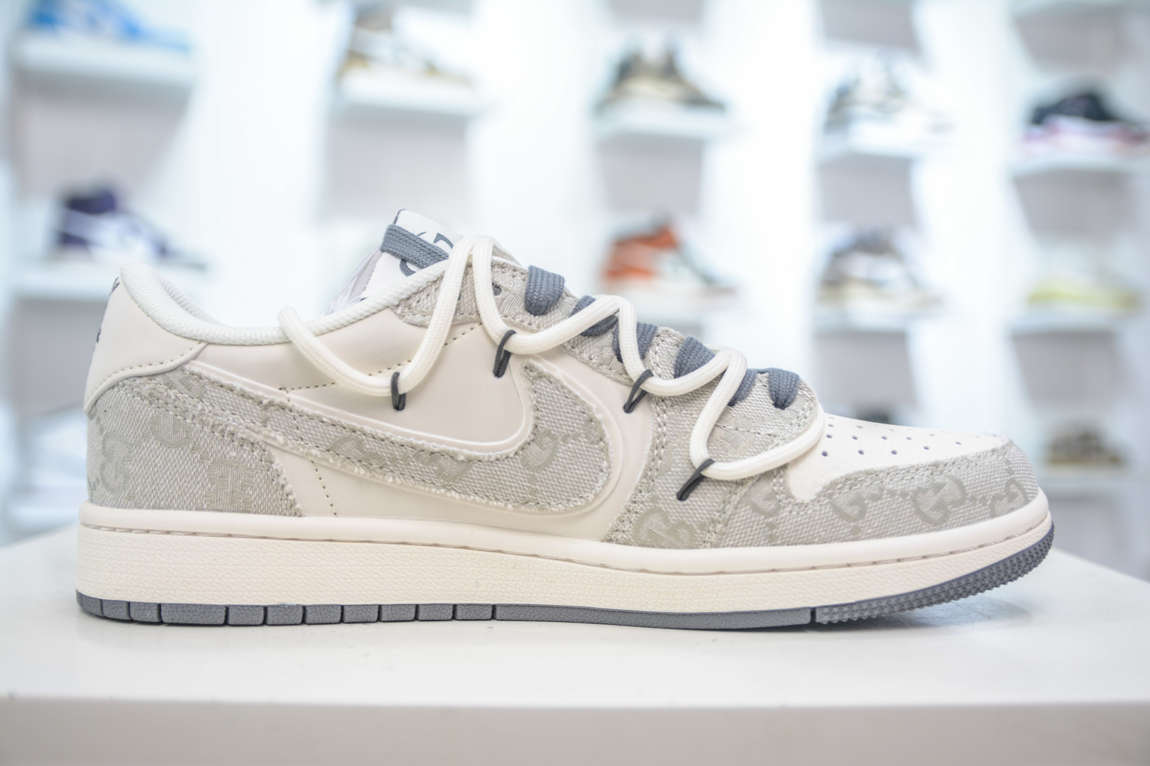Travis Scott x Nike Air Jordan 1 Low Gucci Collab Sneakers - Limited Edition 3 cmp i1754319170039 7596 0 2