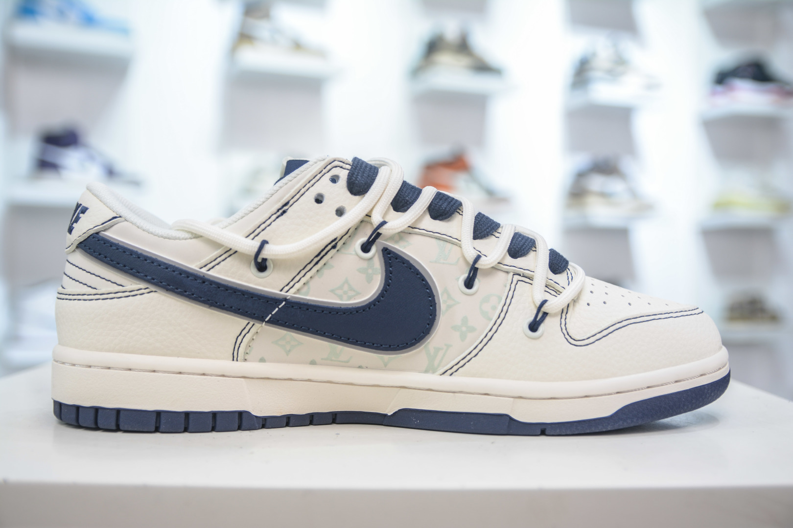 Nike SB Dunk Low x Louis Vuitton White Deep Blue Sneakers 3 cmp i1754319539193 6747 0 2