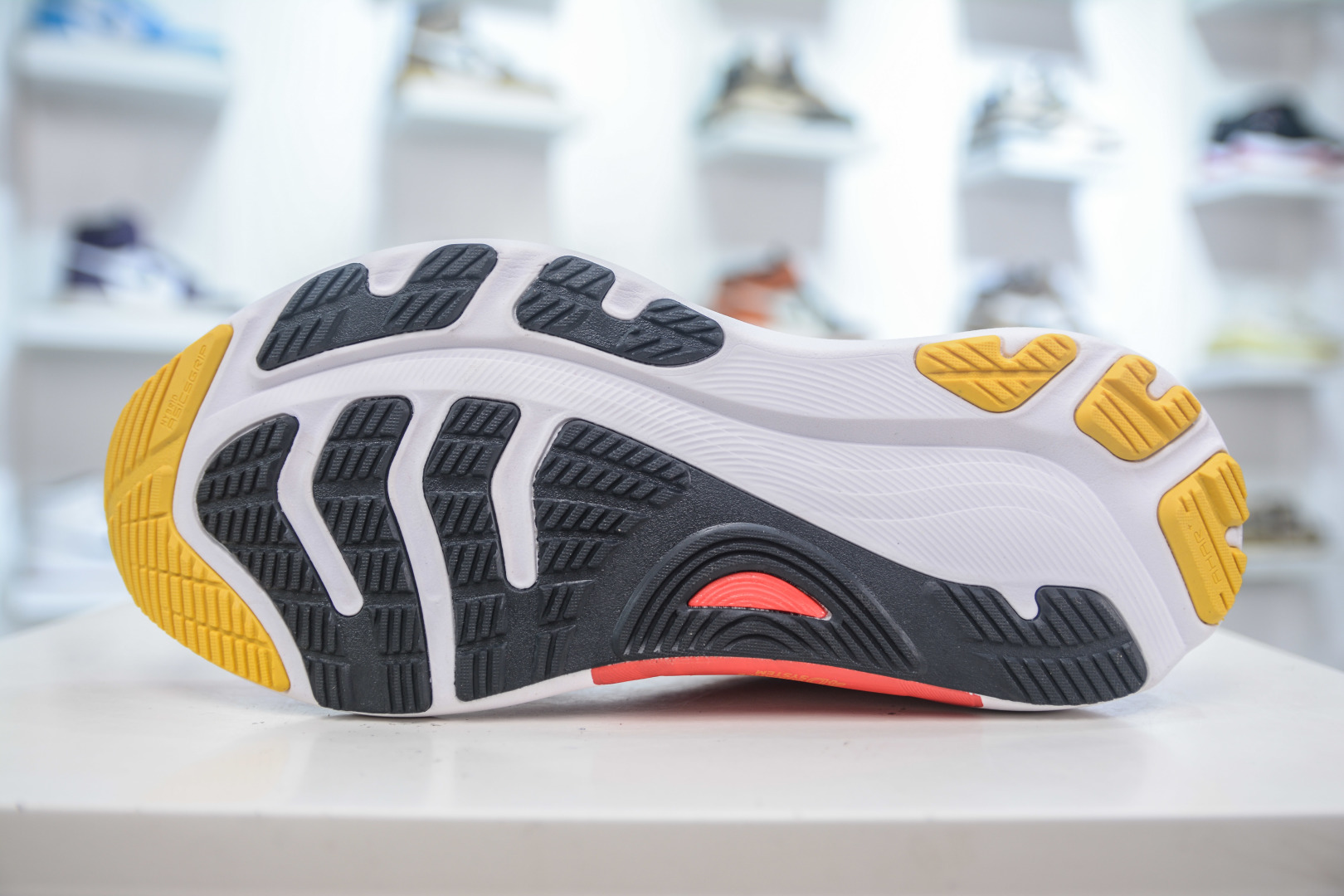 Asics Gel-Kayano 32 Red Running Shoes with FF Blast Plus Eco Cushioning 6 cmp i1754319710425 352 0 4