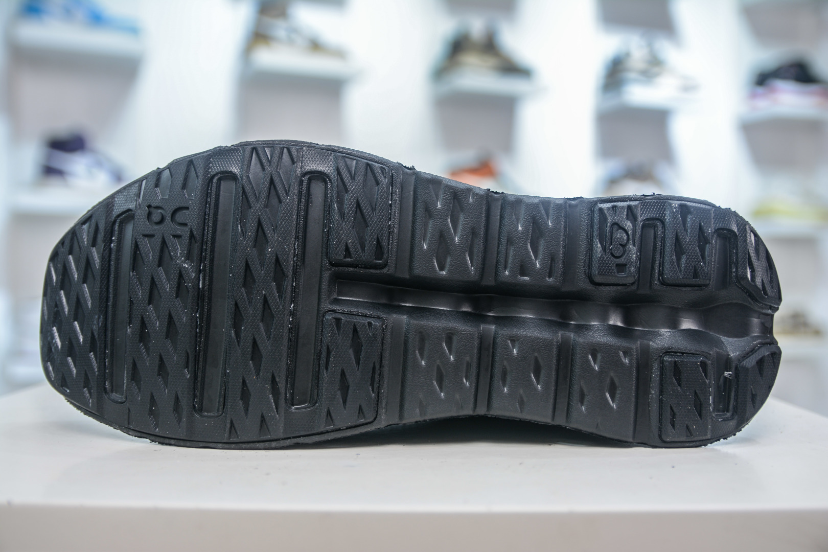 On Running Cloudtilt 2.0 Black Outdoor Street Style Sneakers 6 cmp i1754319809174 900 0 4