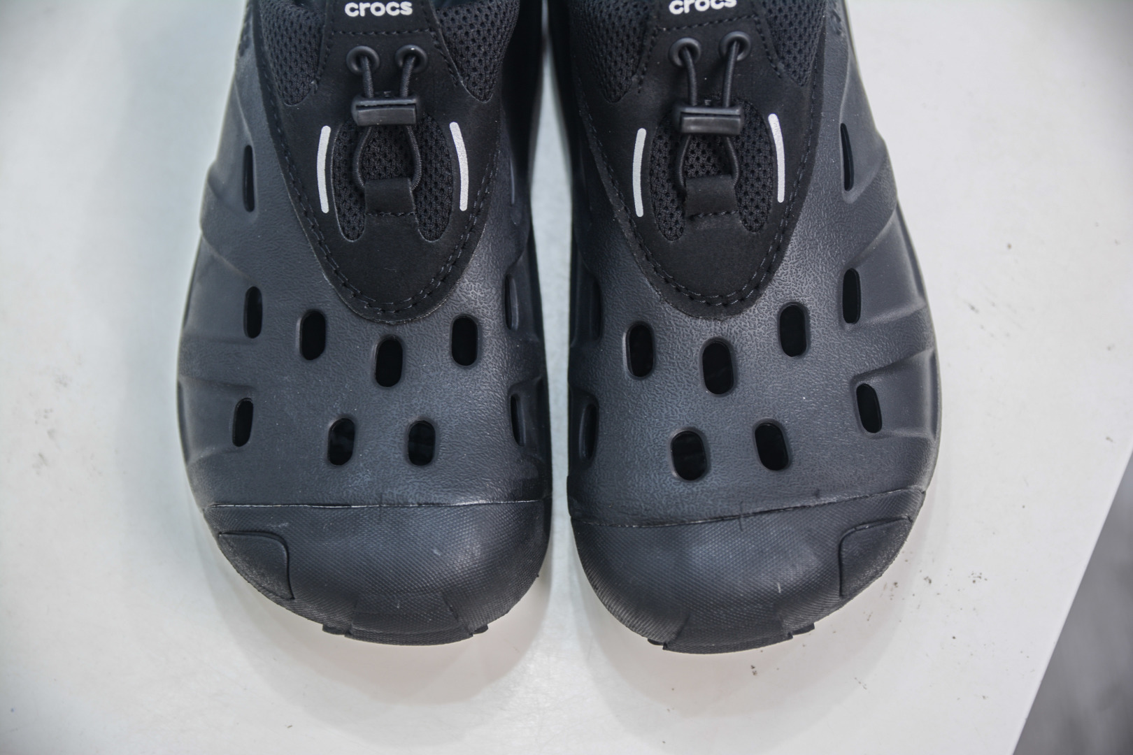 Crocs Quick Trail Clogs: Lightweight, Comfortable, and Quick-Drying Sandals 9 cmp i1754319976731 3623 0 8