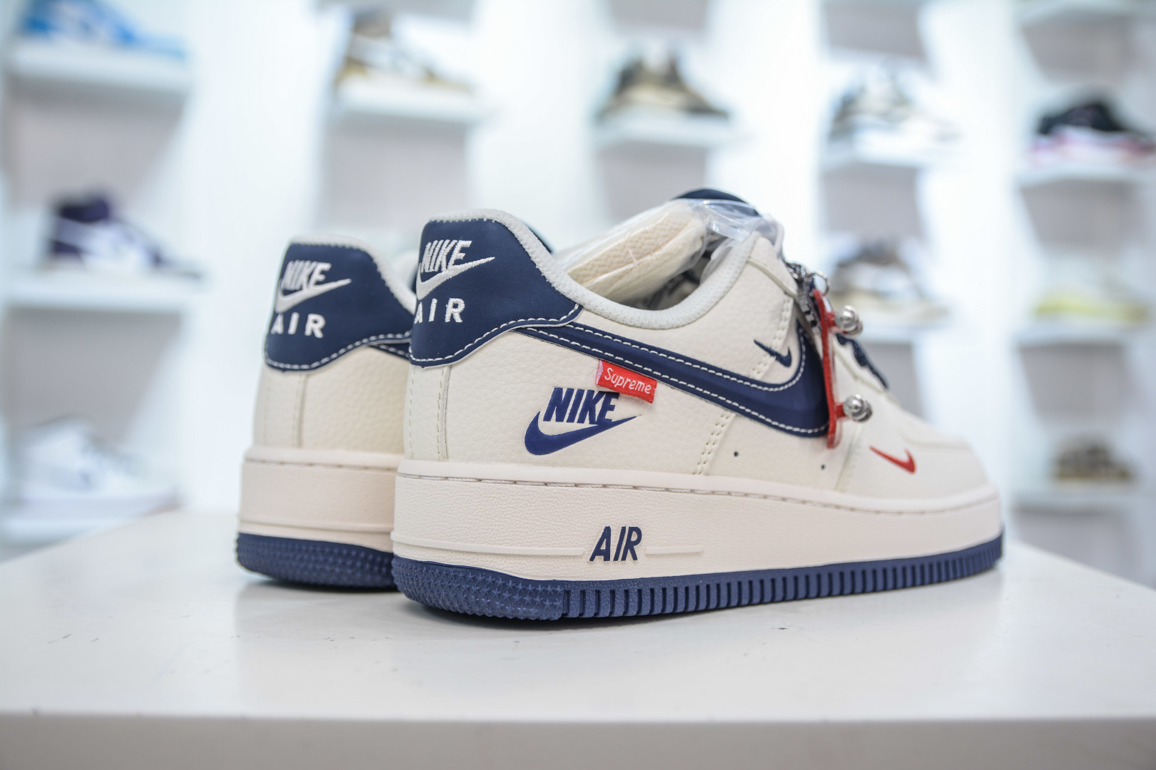 Supreme x Nike Air Force 1 Low White Blue Collaboration Shoes (Sizes 36-45) 7 cmp i1755306805840 9101 0 5