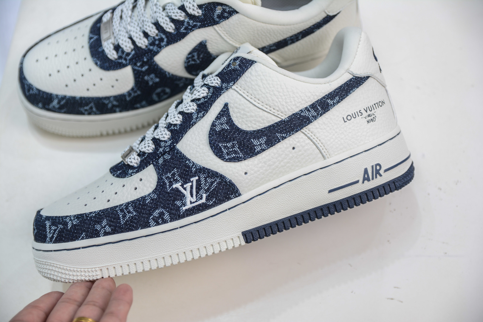 Nike Air Force 1 Low x Louis Vuitton White Black Denim Collaboration 7 cmp i1755306860083 4226 0 6