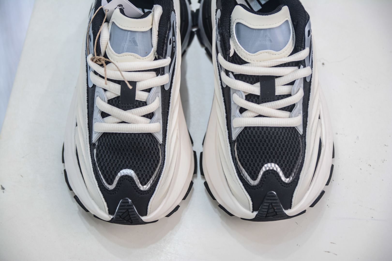 Adidas XLG MTW IH1571 Retro Modern Chunky Sneakers - Breathable and Comfortable 9 cmp i1755306914420 1858 0 8