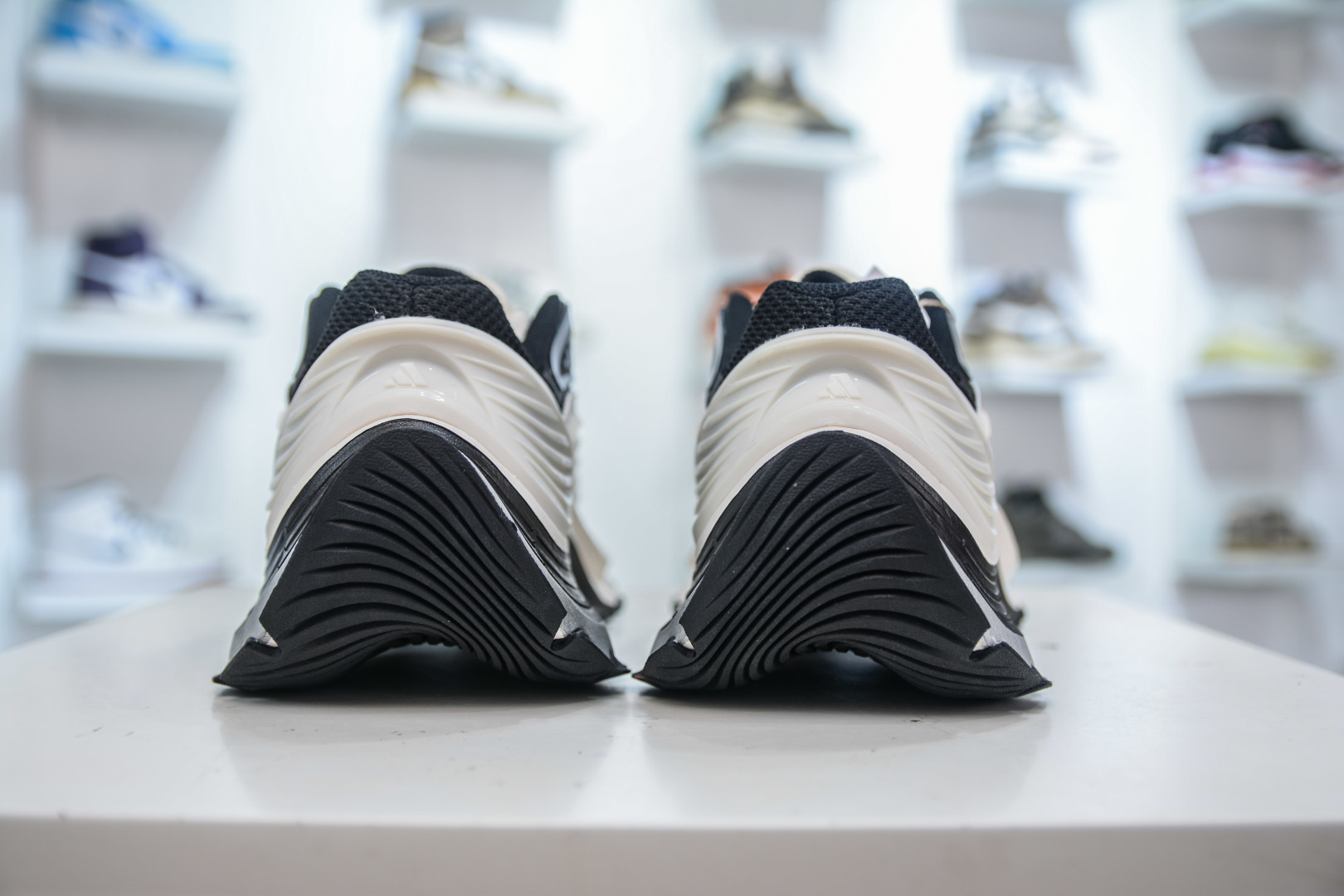 Adidas XLG MTW IH1571 Retro Modern Chunky Sneakers - Breathable and Comfortable 2 cmp i1755306914420 2783 0 1
