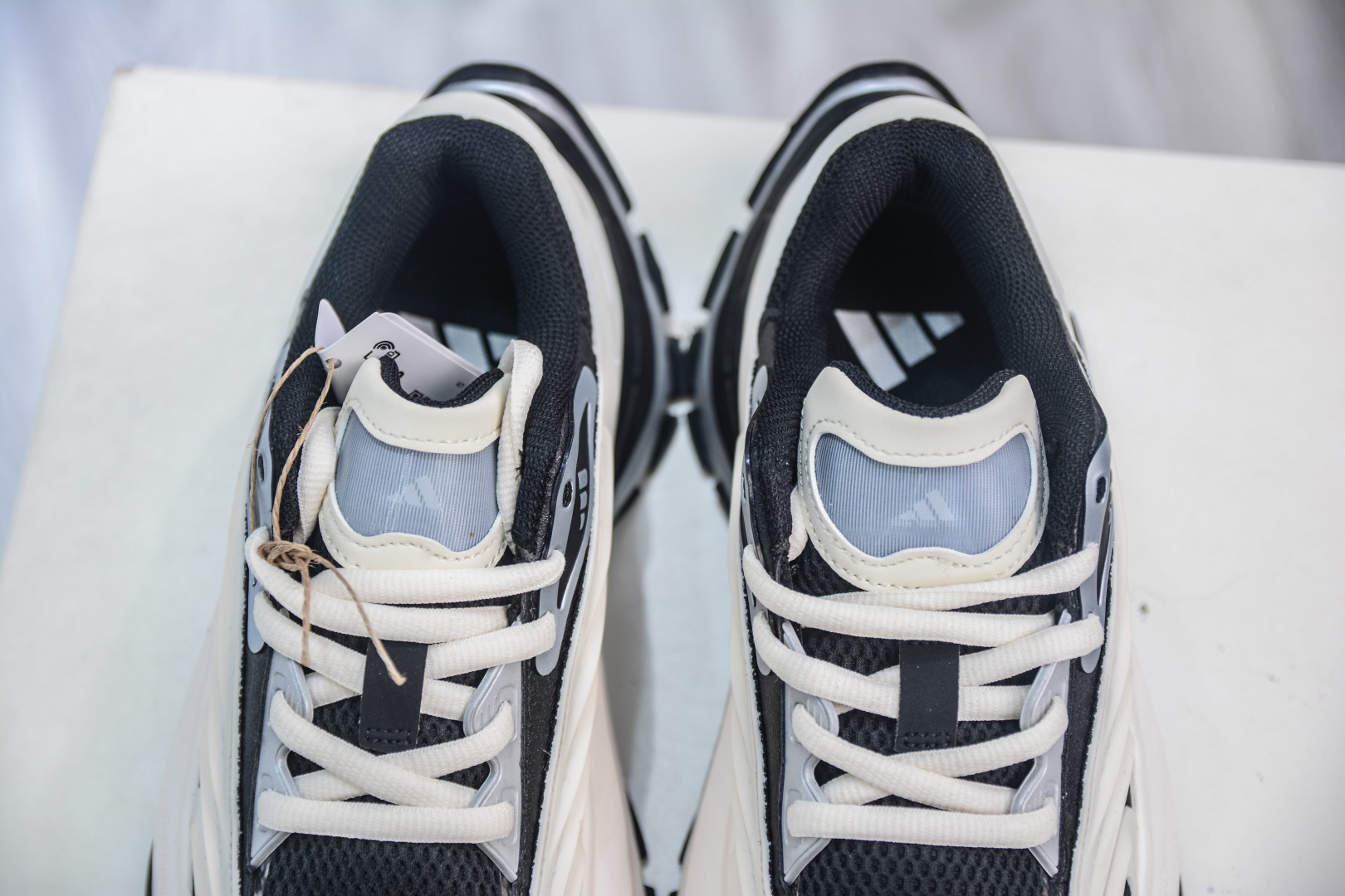 Adidas XLG MTW IH1571 Retro Modern Chunky Sneakers - Breathable and Comfortable 8 cmp i1755306915394 3237 0 7