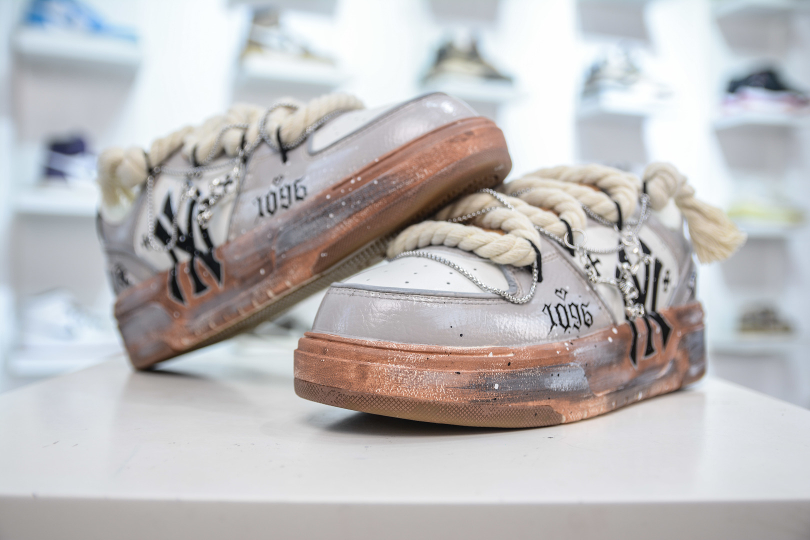 MLB NY Printed Chunky Sneakers with Custom Graffiti & Hidden 6cm Heel 5 cmp i1755307058404 6410 0 3