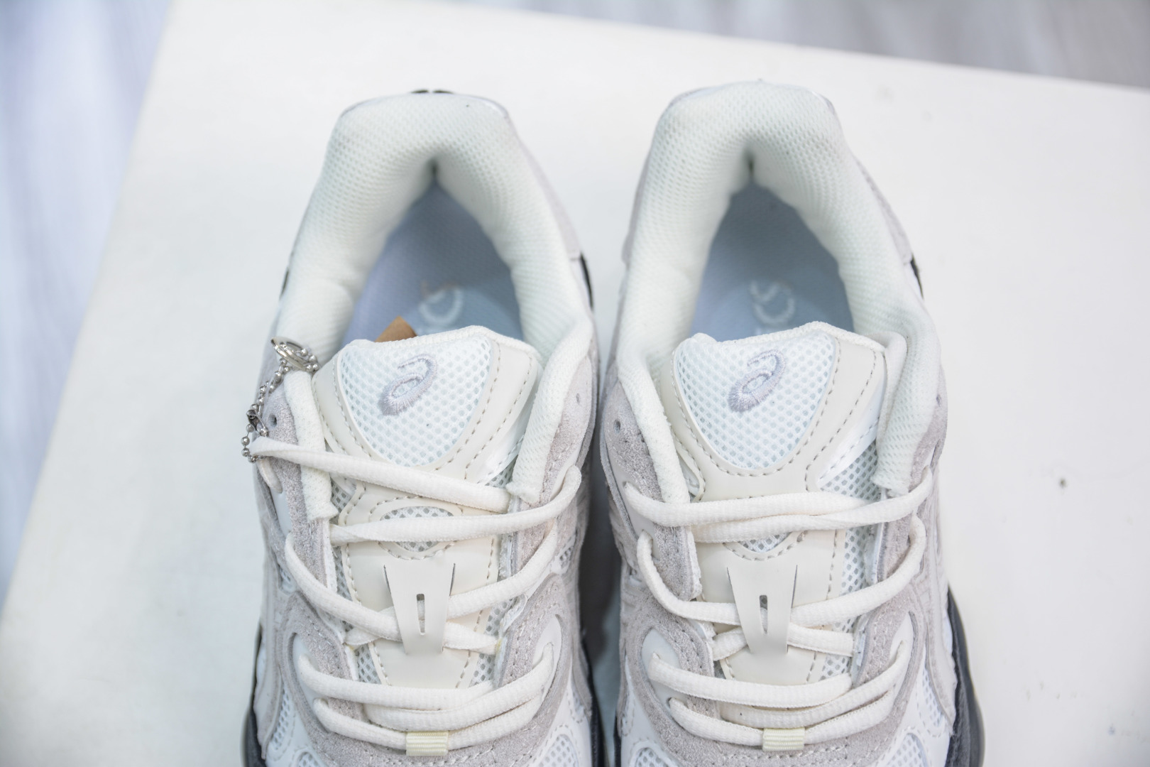 Asics Gel-NYC Running Shoes, Breathable Retro Sneakers for Men and Women 9 cmp i1755307152674 2307 0 7