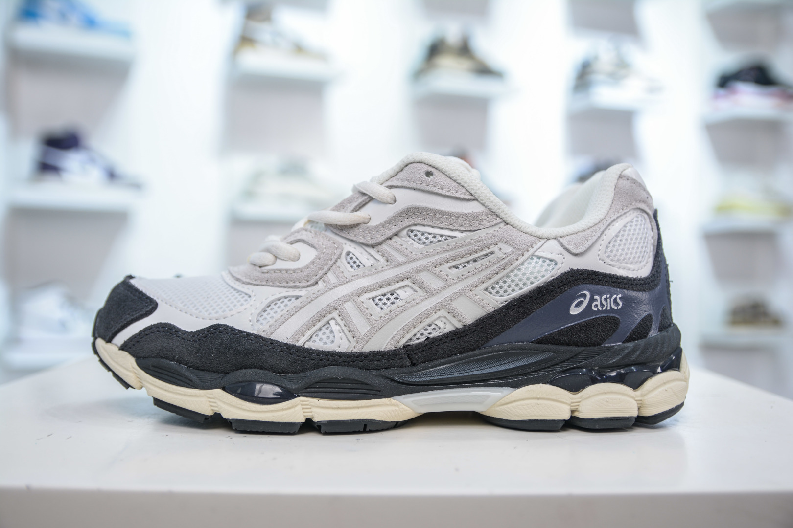 Asics Gel-NYC Running Shoes, Breathable Retro Sneakers for Men and Women 2 cmp i1755307152674 8941 0 0