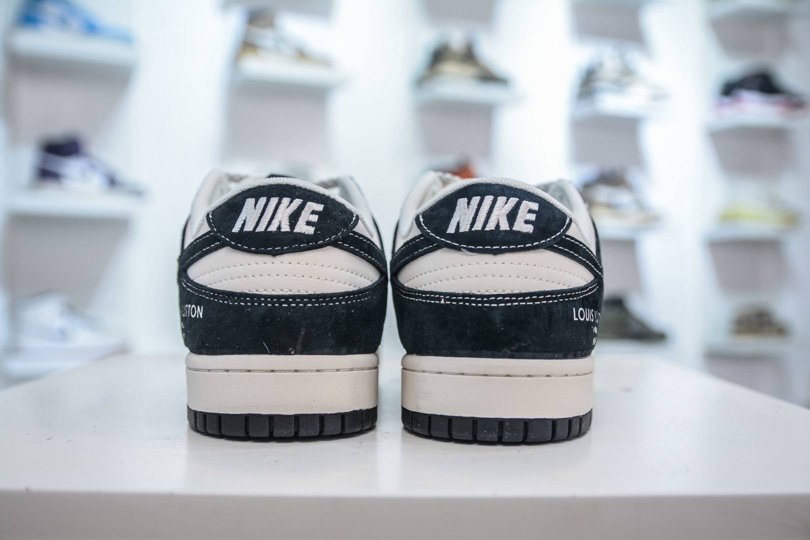 Nike SB Dunk Low x Louis Vuitton Black/White Sneakers - Premium Quality 2 cmp i1755307403928 7196 0 1
