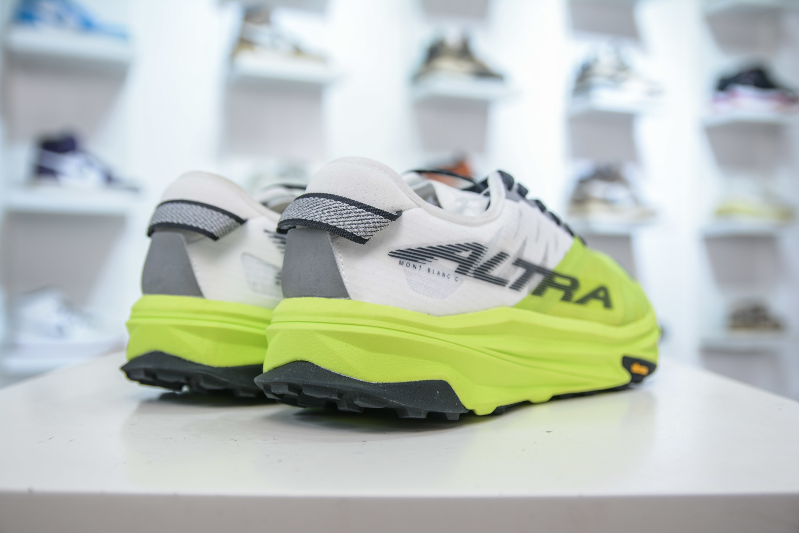 Altra Olympus 6 Running Shoes - Comfortable, Durable, and Slip-Resistant 7 cmp i1755363782981 9818 0 5