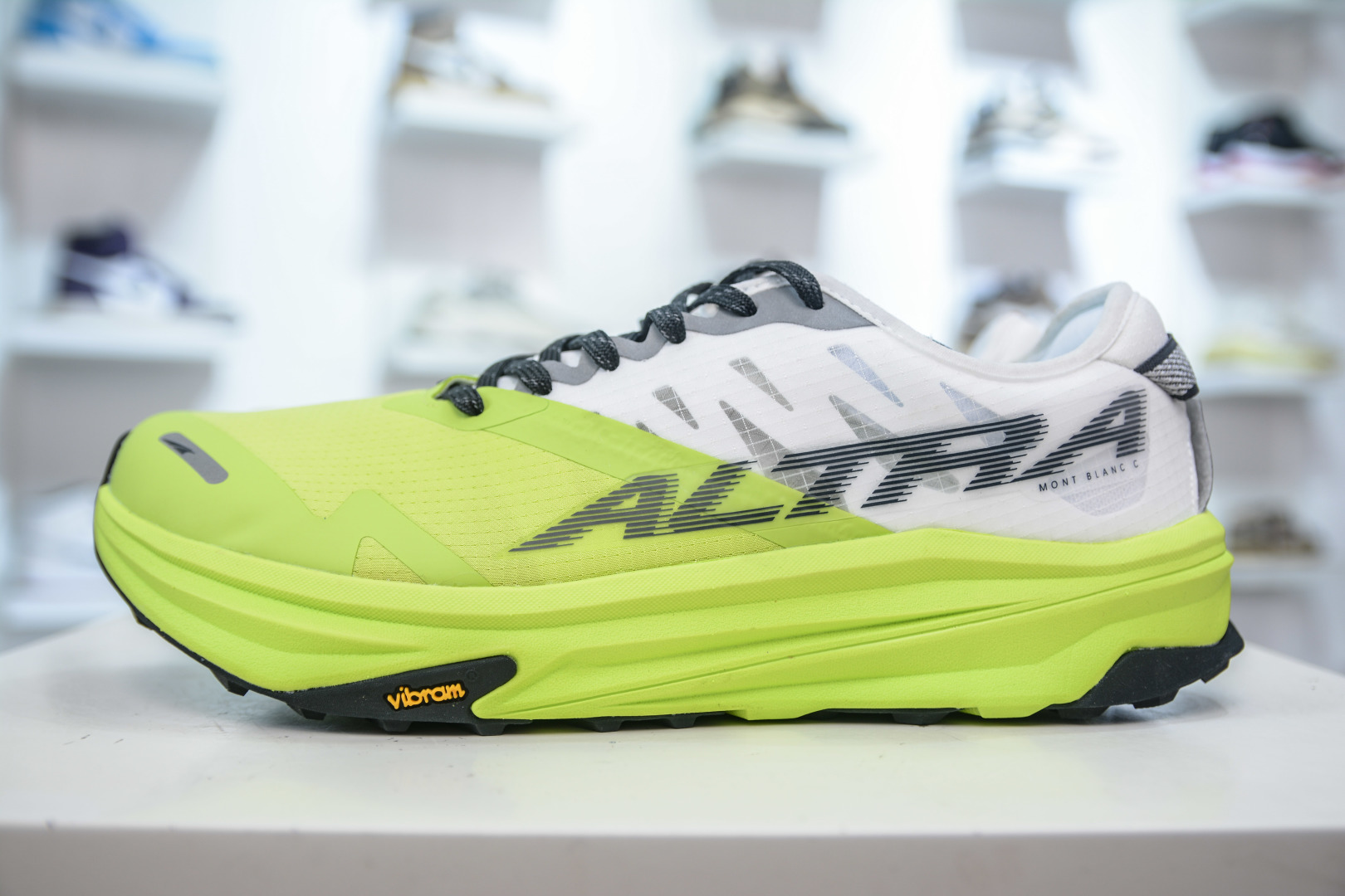 Altra Olympus 6 Running Shoes - Comfortable, Durable, and Slip-Resistant 2 cmp i1755363782982 5226 0 0
