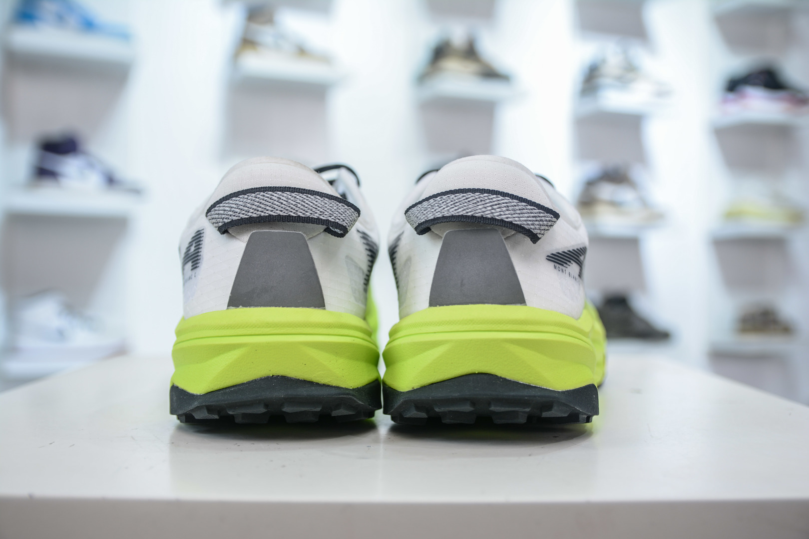 Altra Olympus 6 Running Shoes - Comfortable, Durable, and Slip-Resistant 3 cmp i1755363783028 5141 0 1