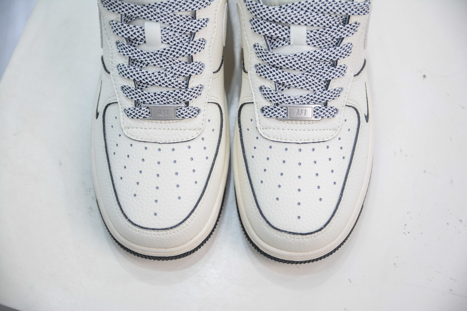 The North Face x Nike Air Force 1 White Black Grid Shoes JP8028-007 9 cmp i1755363938017 3953 0 8