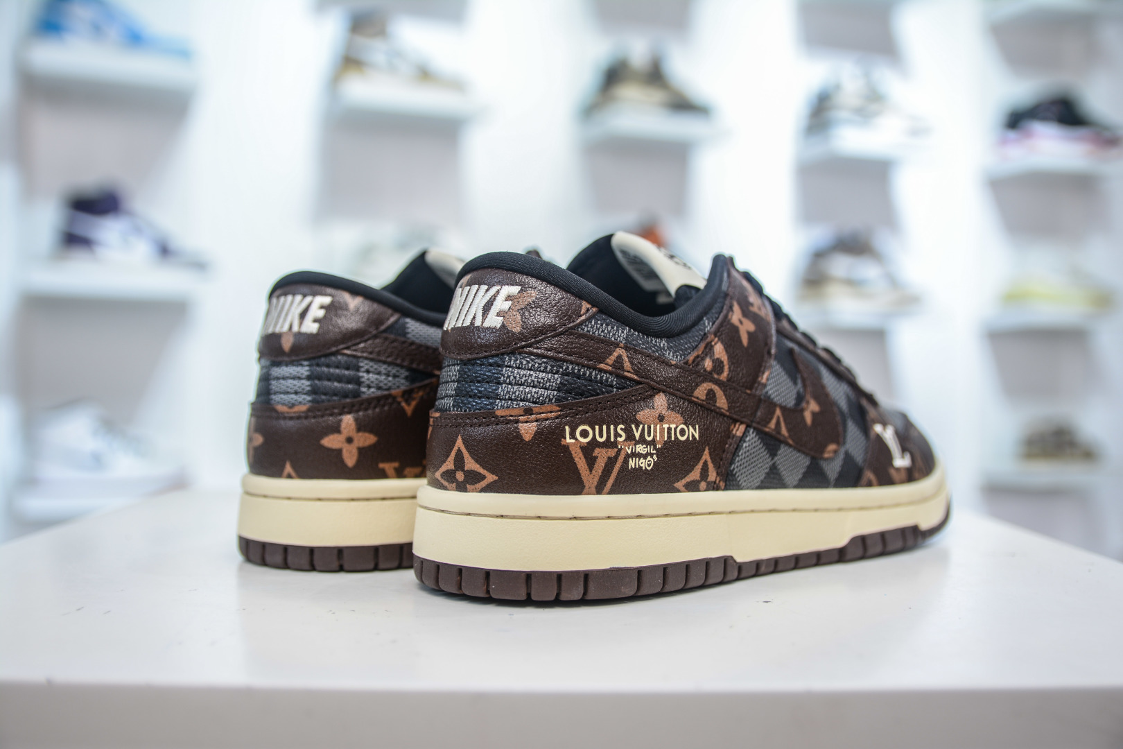 Nike SB Dunk Low x Louis Vuitton Collab - Gray/Coffee Designer Sneakers 7 cmp i1755364574791 5003 0 5