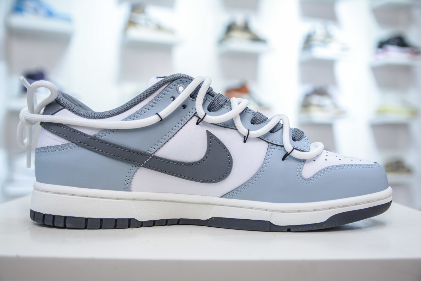 Nike Dunk Low Midnight Bliss Sneakers, Stylish Low-Top Design, Versatile Wear 4 cmp i1755364626813 5129 0 2