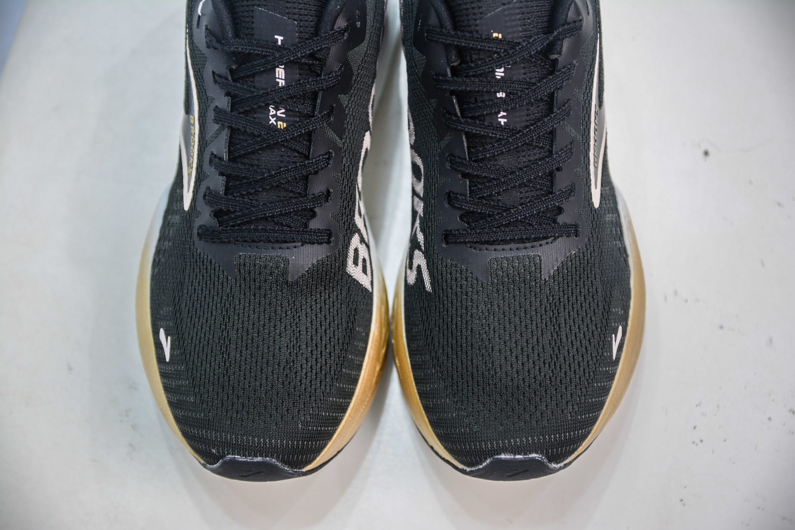 Brooks Hyperion Max 2 Running Shoes - Lightweight, Breathable, and Cushioned 9 cmp i1755364858663 7716 0 8