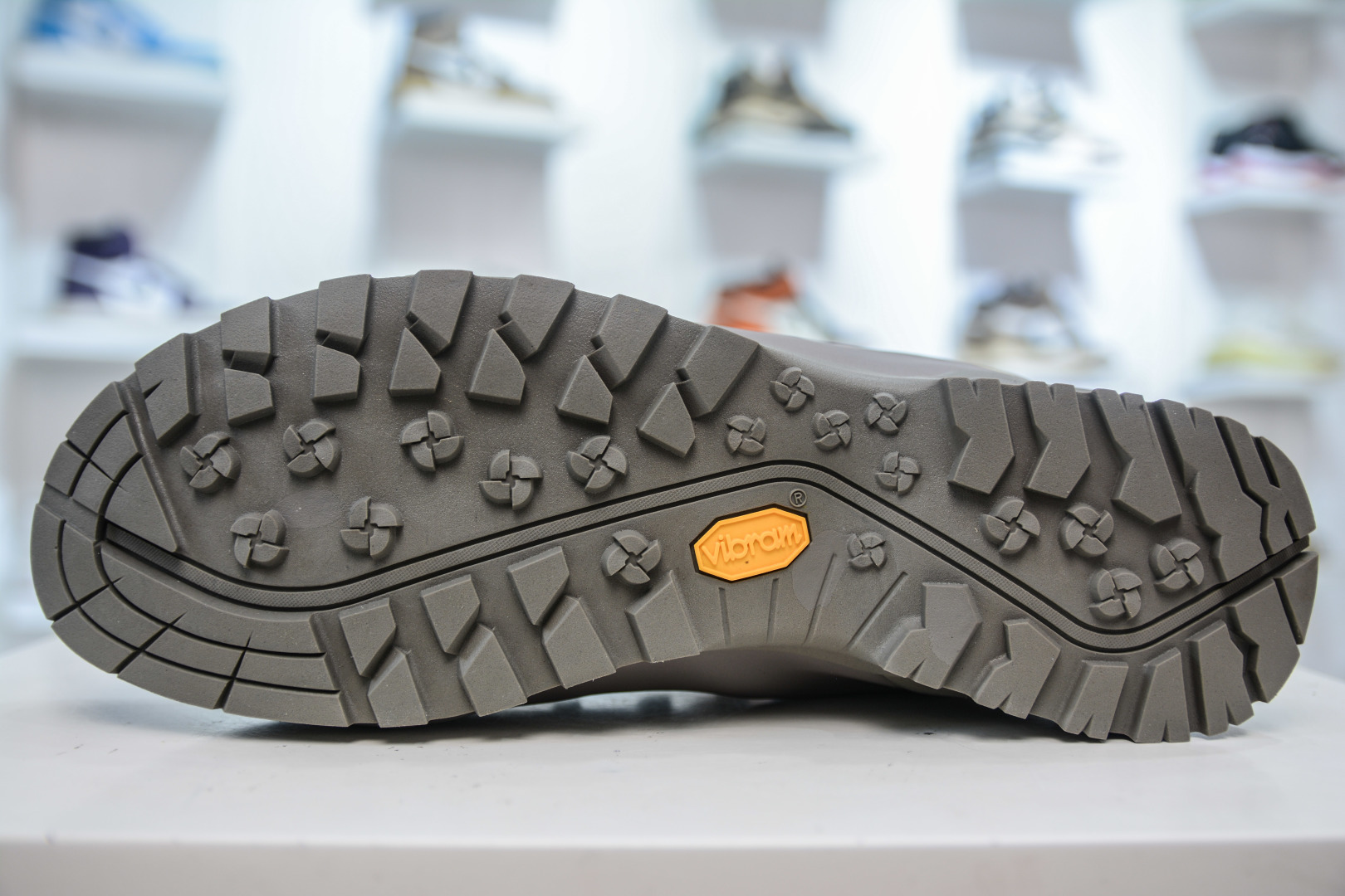 The North Face Men's Vectiv Exploris Futurelight Hiking Shoes 6 cmp i1755448059147 7291 0 4