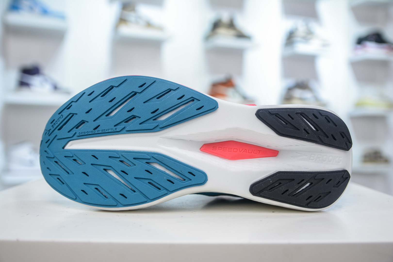 Brooks 布鲁克斯 HyperiMax 2 超弹轻盈跑步鞋 低帮透气缓震支撑休闲运动慢跑鞋 110434 1D 408