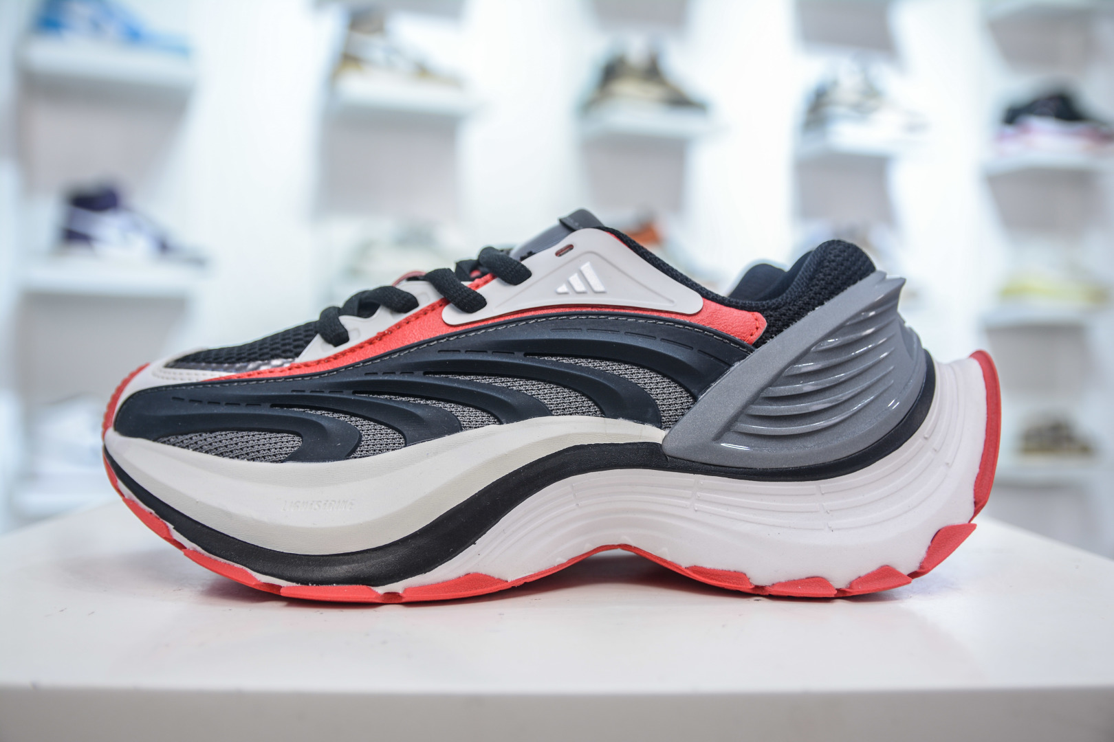 Adidas XLG MTW: Retro-Modern Design, Breathable Mesh, & Superior Cushioning Shoes 1 cmp i1755536205976 9019 0 0