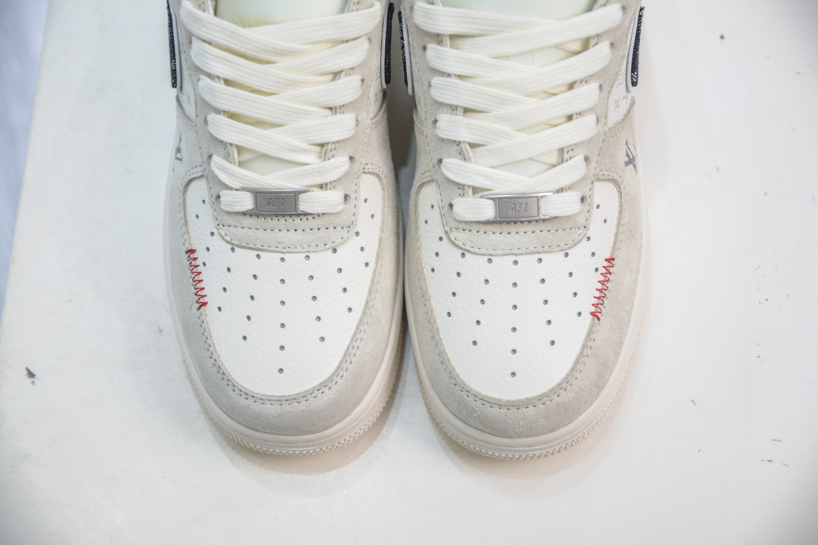 Nike Air Force 1 Low x Louis Vuitton Collaboration - Grey, White & Black 10 cmp i1755536640882 5094 0 8