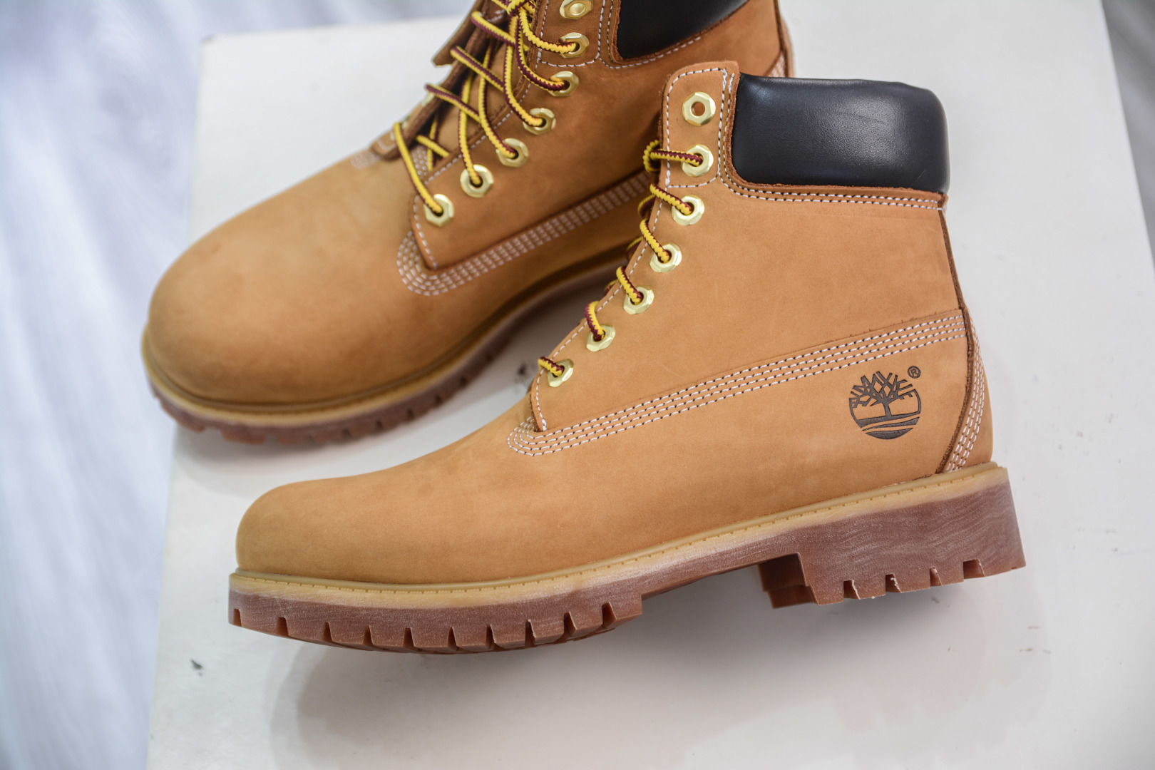 Timberland 6-Inch Premium Waterproof Boots for Men and Women - Classic Style 7 cmp i1755536919001 3589 0 6