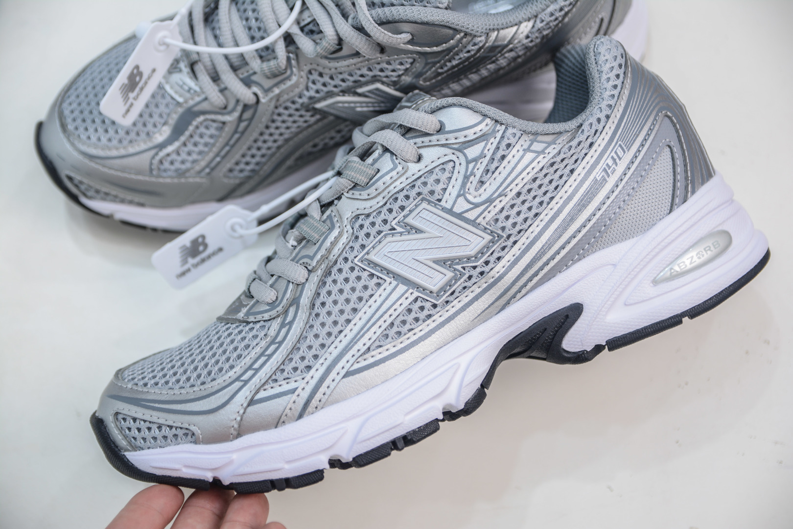 New Balance MR740: Retro Style, Modern Comfort Running Shoes 7 cmp i1755536977734 6732 0 6