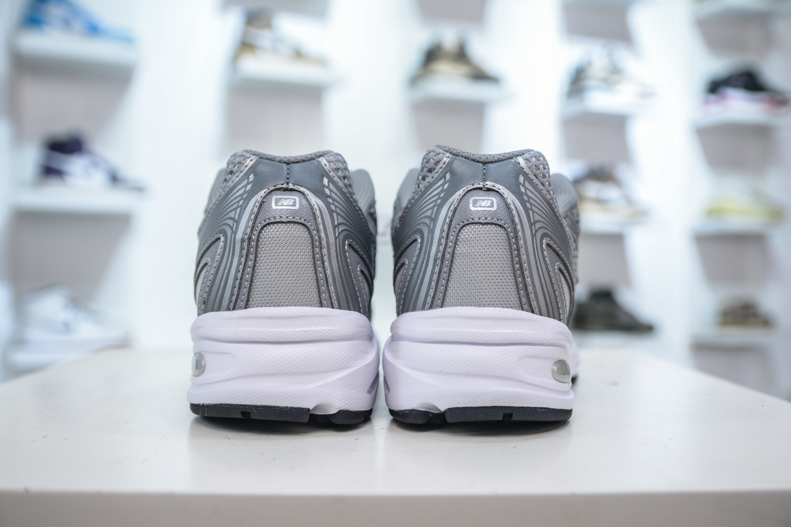 New Balance MR740: Retro Style, Modern Comfort Running Shoes 2 cmp i1755536978626 6764 0 1