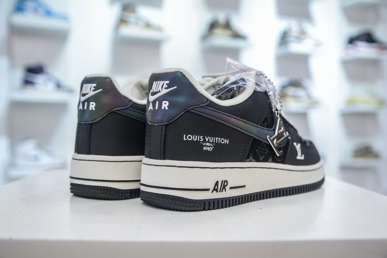 Nike Air Force 1 Low '07 x Louis Vuitton Collab Laser Gradient Sneakers 7 cmp i1755623701440 8831 0 5
